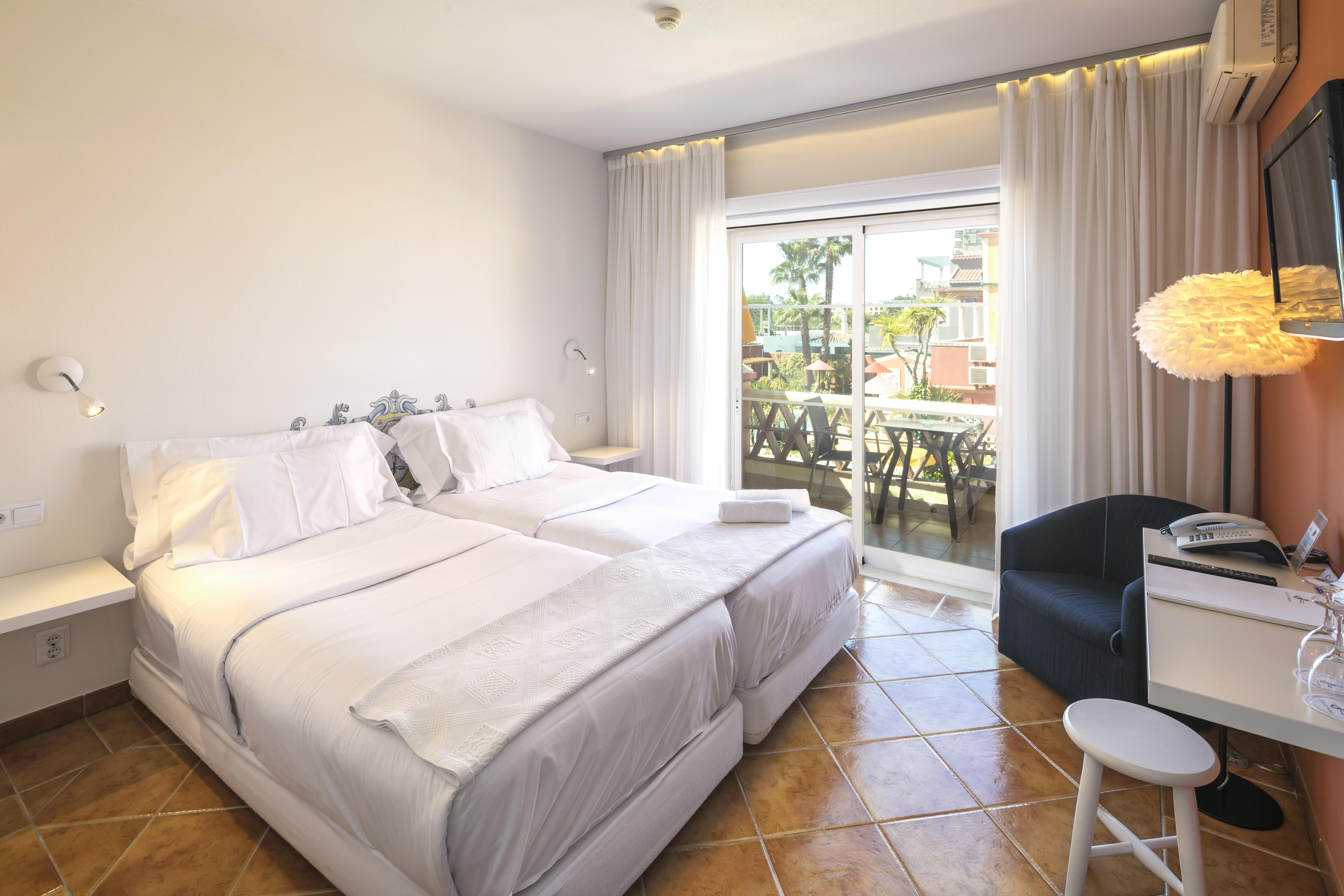Costa D'oiro Ambiance Village 4*