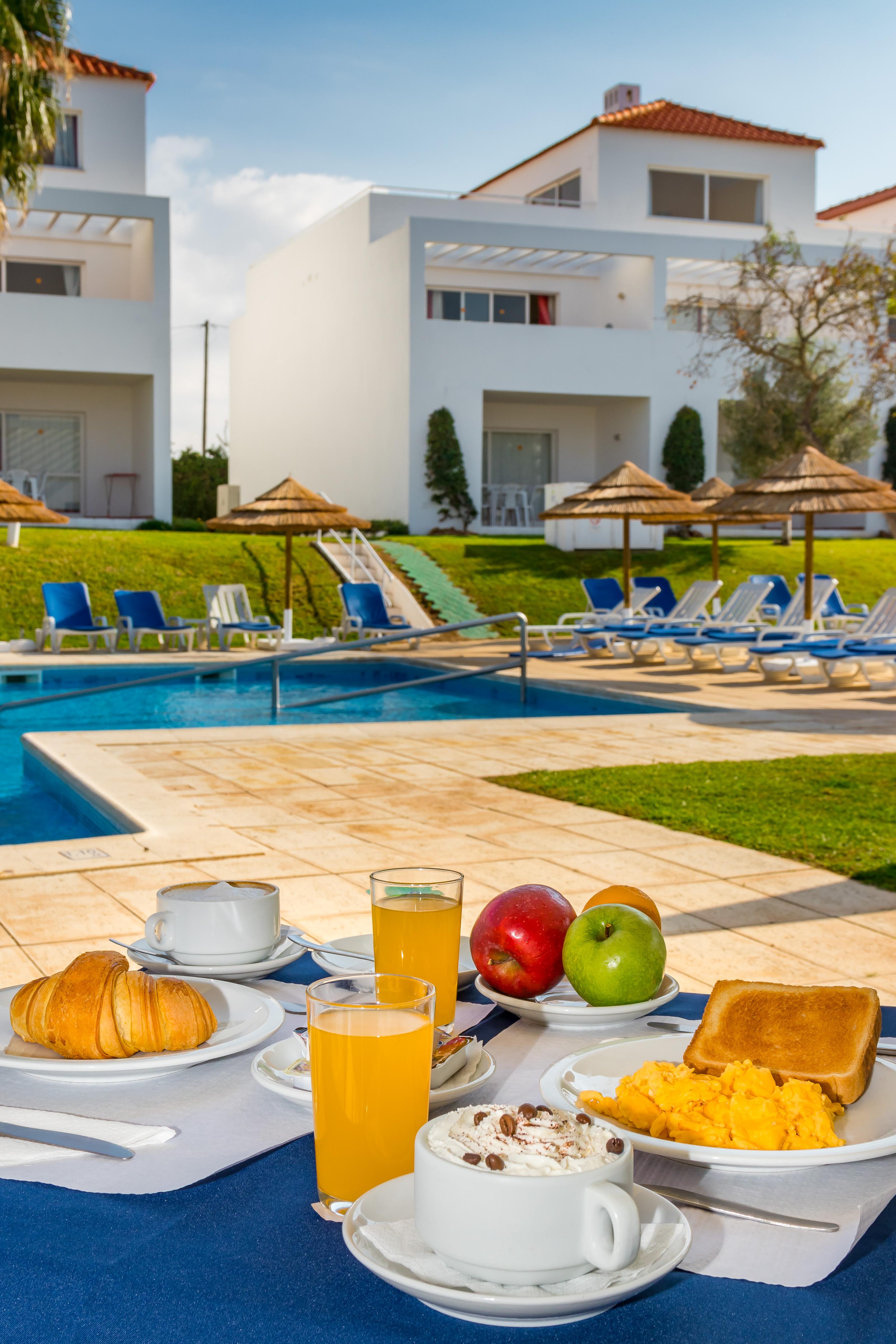 Apartahotel Pateo Village 3*