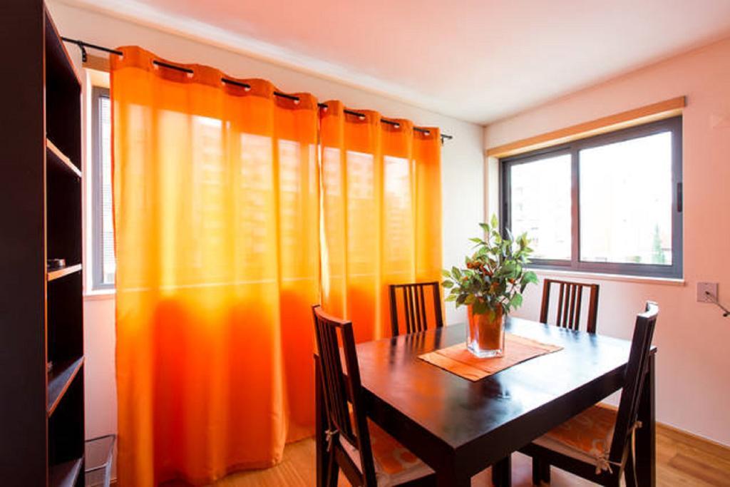 Apartment World In - B. Prata *