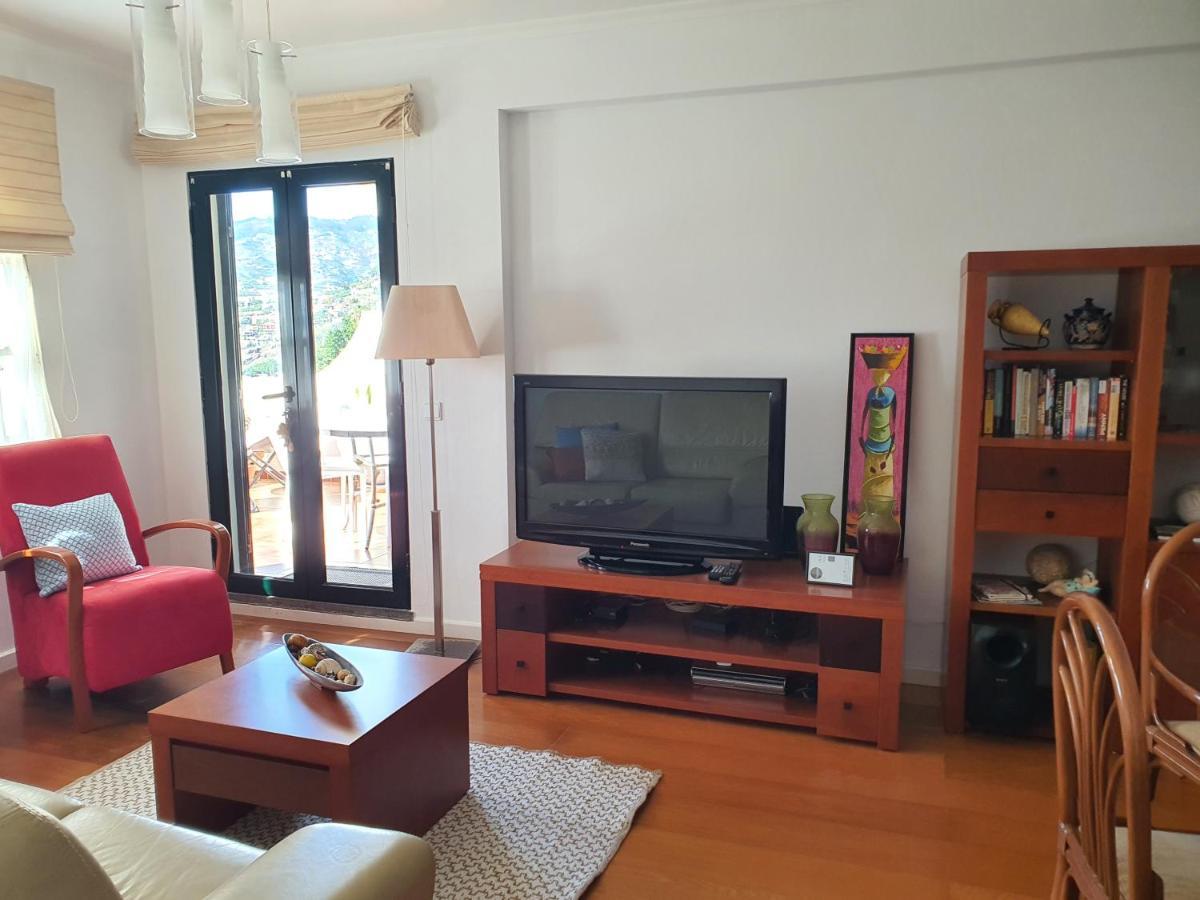 Luzia's - 2 Bedroom Sleeps 4