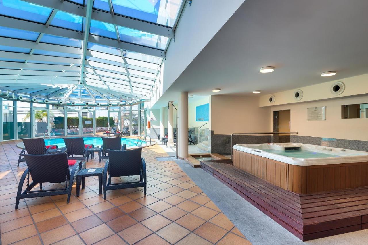The Views Monumental 4*