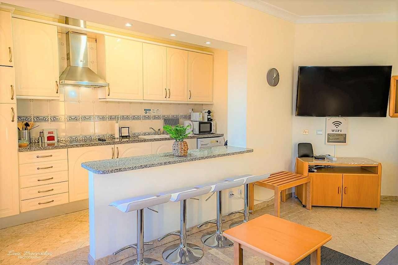Apartamento T1 Club Mar Piscina E Por Do Sol