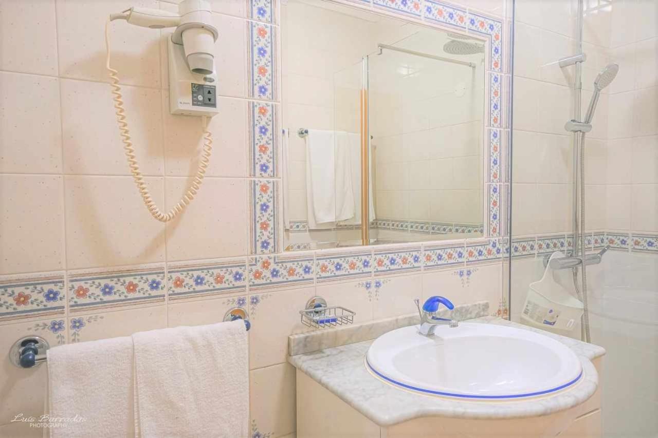Apartamento T1 Club Mar Piscina E Por Do Sol *