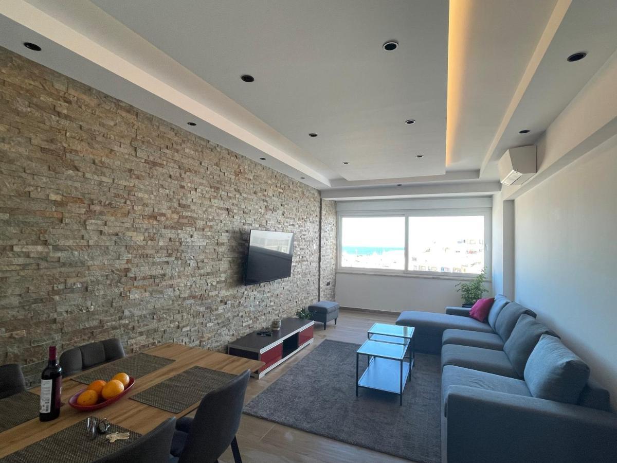 Apartment With A And Ocean View