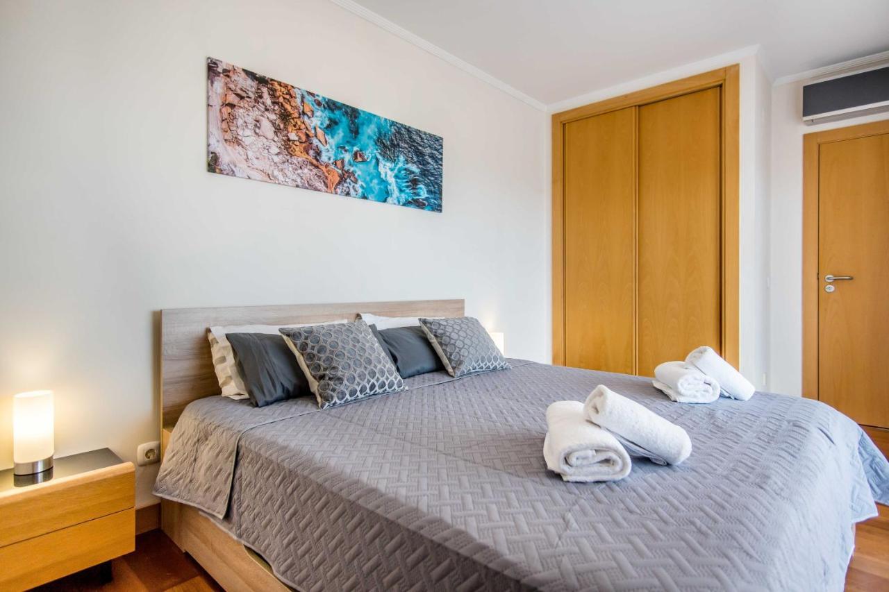 Corcovada, Sunny And Bright T1 With Large Terrace, Apartment