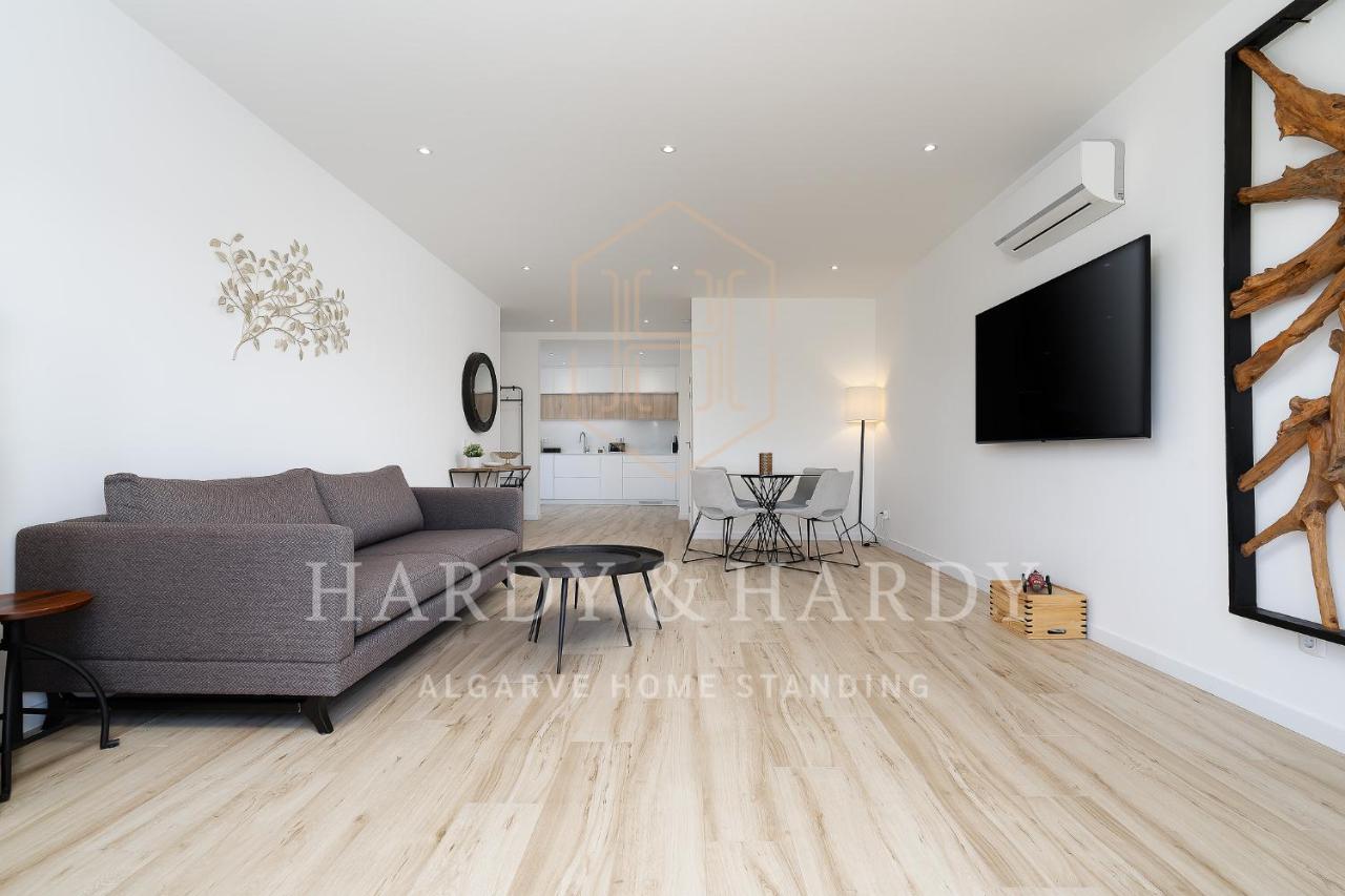 H&h Sea View Elegance: Modern Porto De Mos *