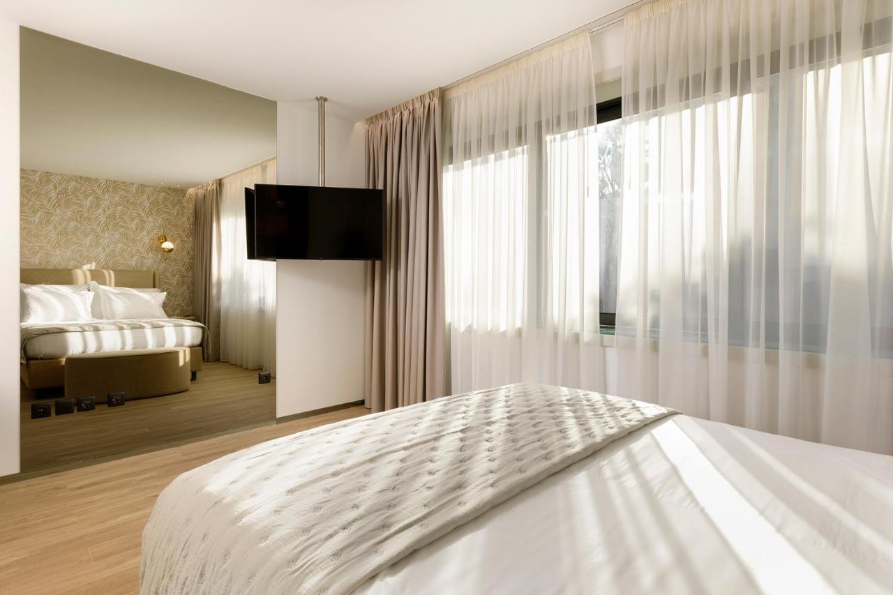 Alma Invicta Almada Premium * Porto