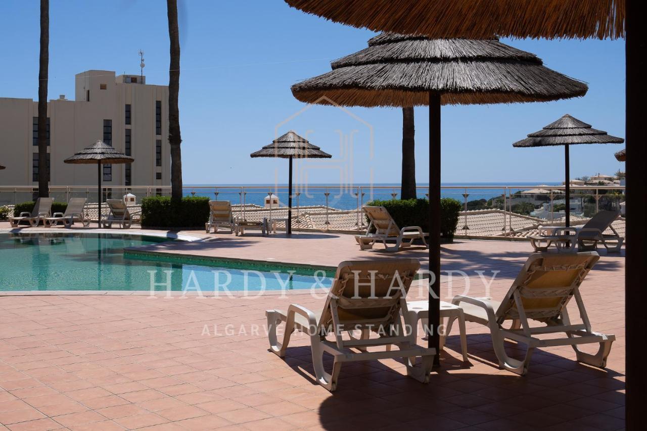 Apartment H&h Sea View Elegance: Modern Porto De Mos Lagos