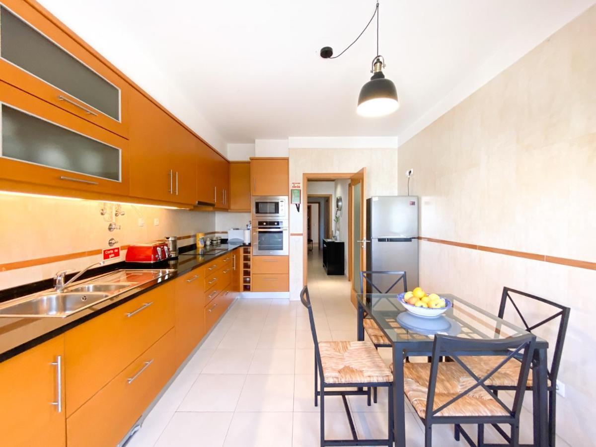 Modern And Spacious In #1939 * Lagos