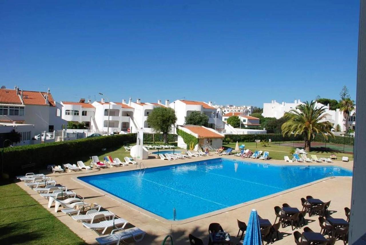 Elegant With Sea View In 40 M² Shared Pool Apartment Albufeira