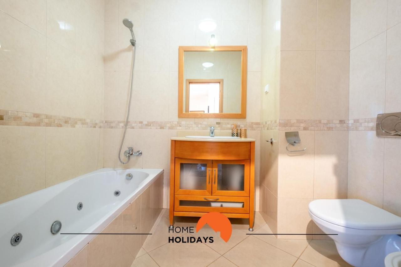#004 Orada By Holidays Apartment