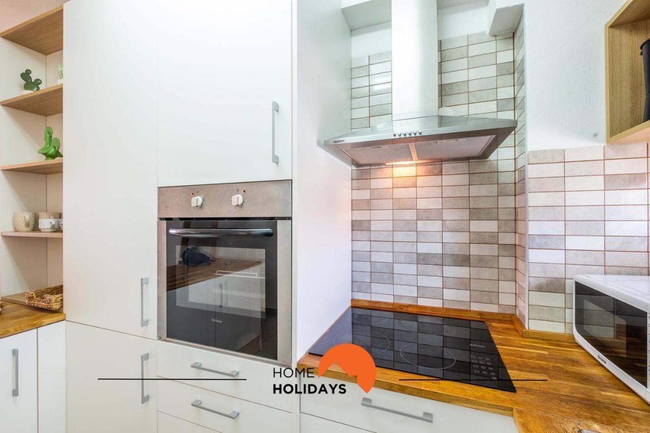 #006 Foxy D By Holidays Apartment