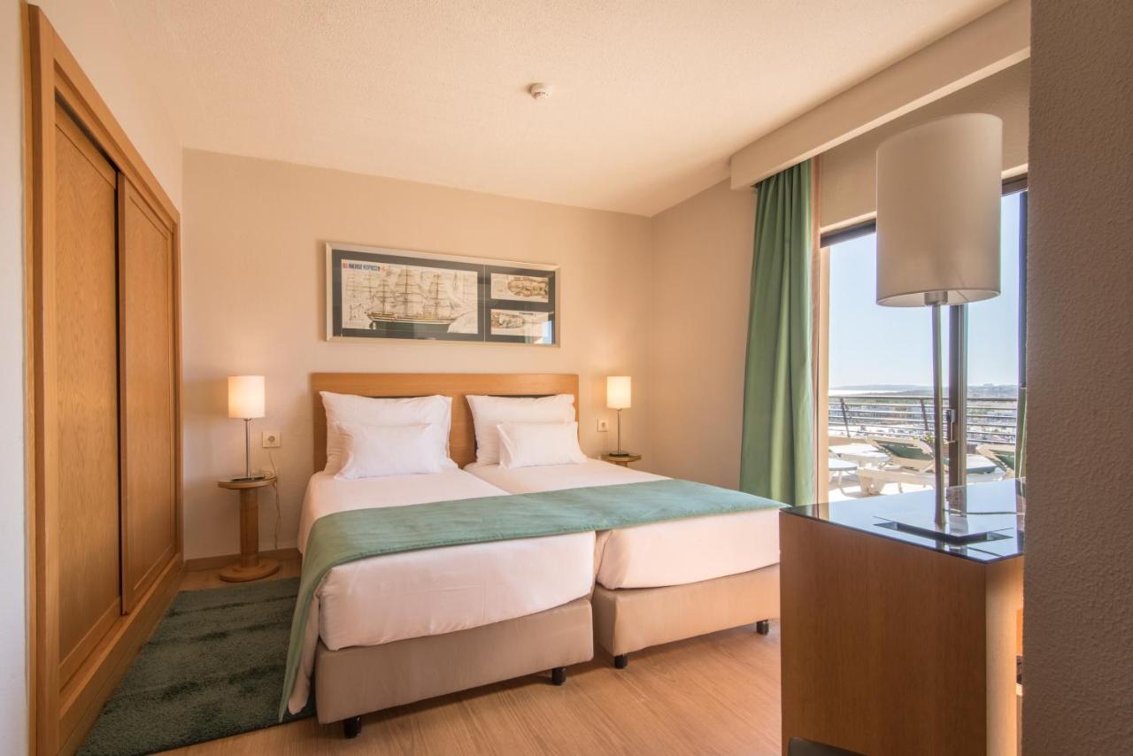 Gale Marina Hotel