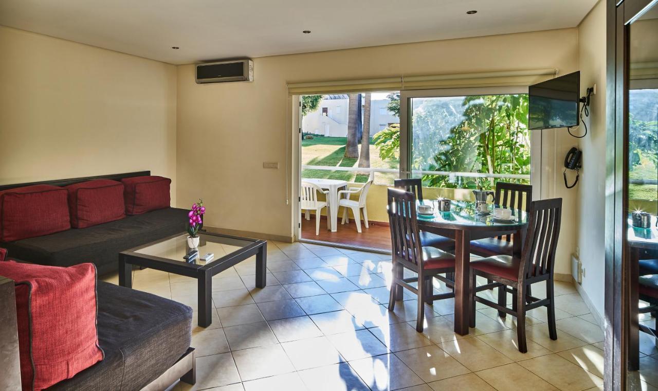 Holiday park Parque Mourabel, Oasis Village & Pe Do Vilamoura