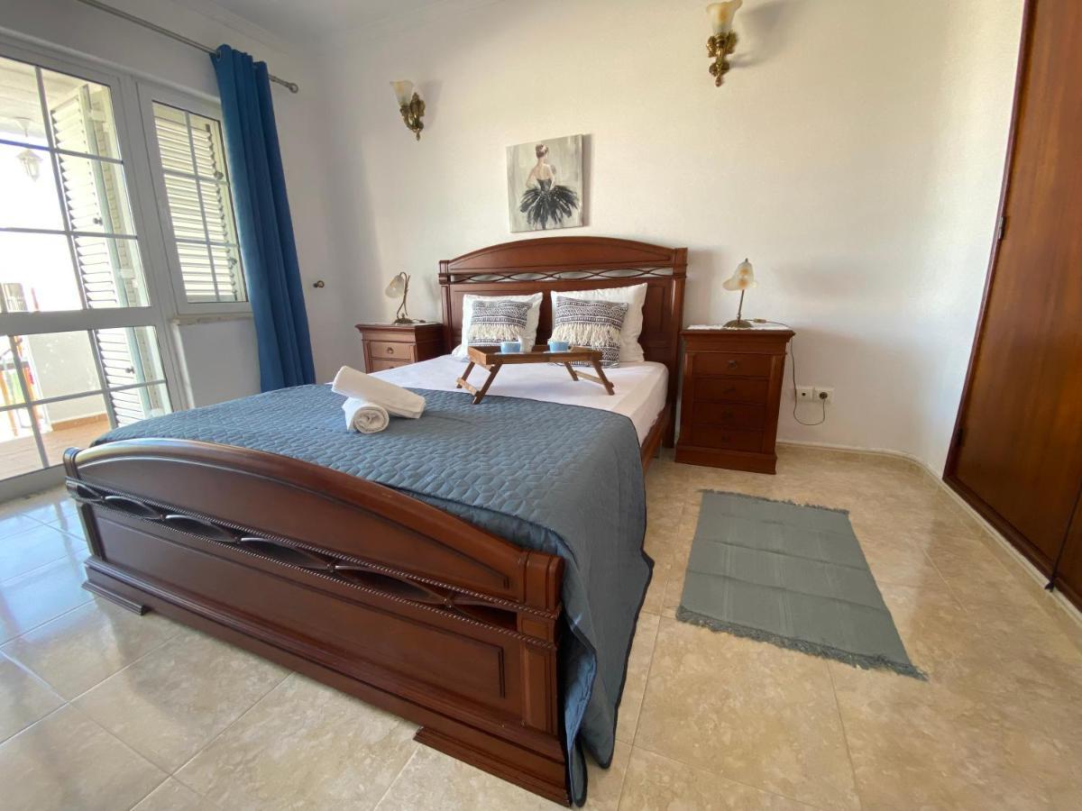Vakantiehuis Moradia Olival- Bbq, 2 Quartos, Quintal