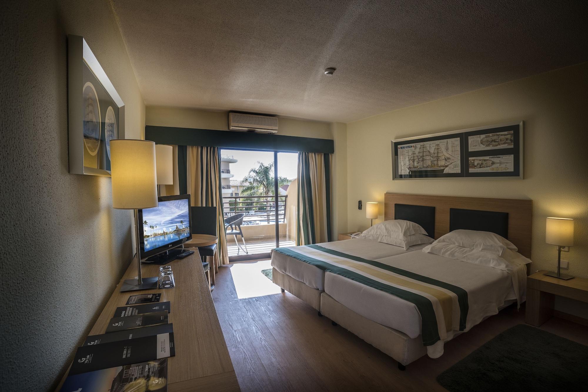 Gale Marina Hotel
