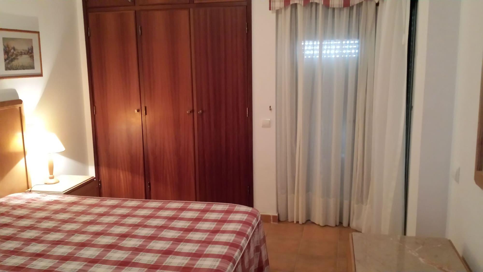 Clube Meia Aparthotel 3*