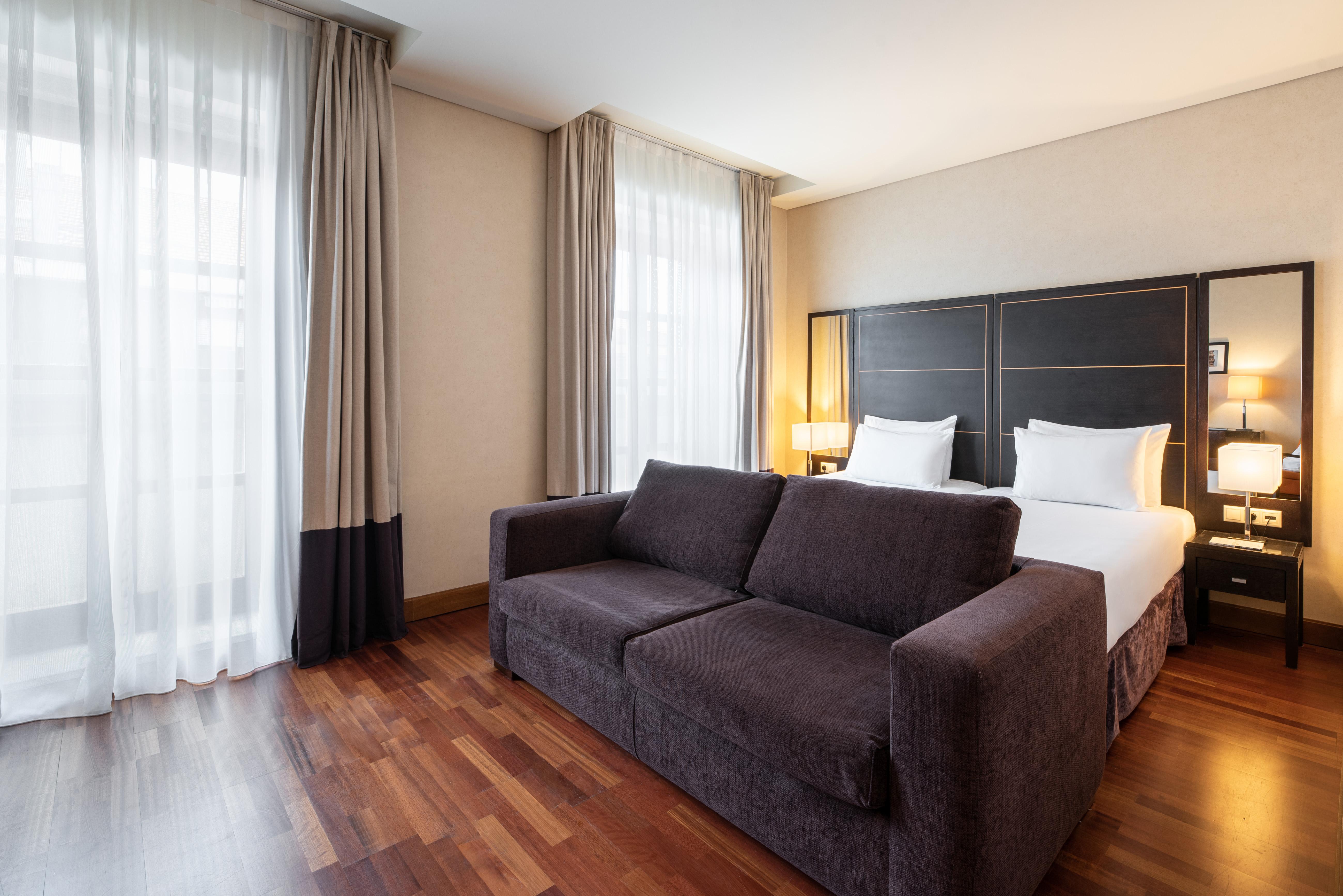 Eurostars Artes Hotel 4*