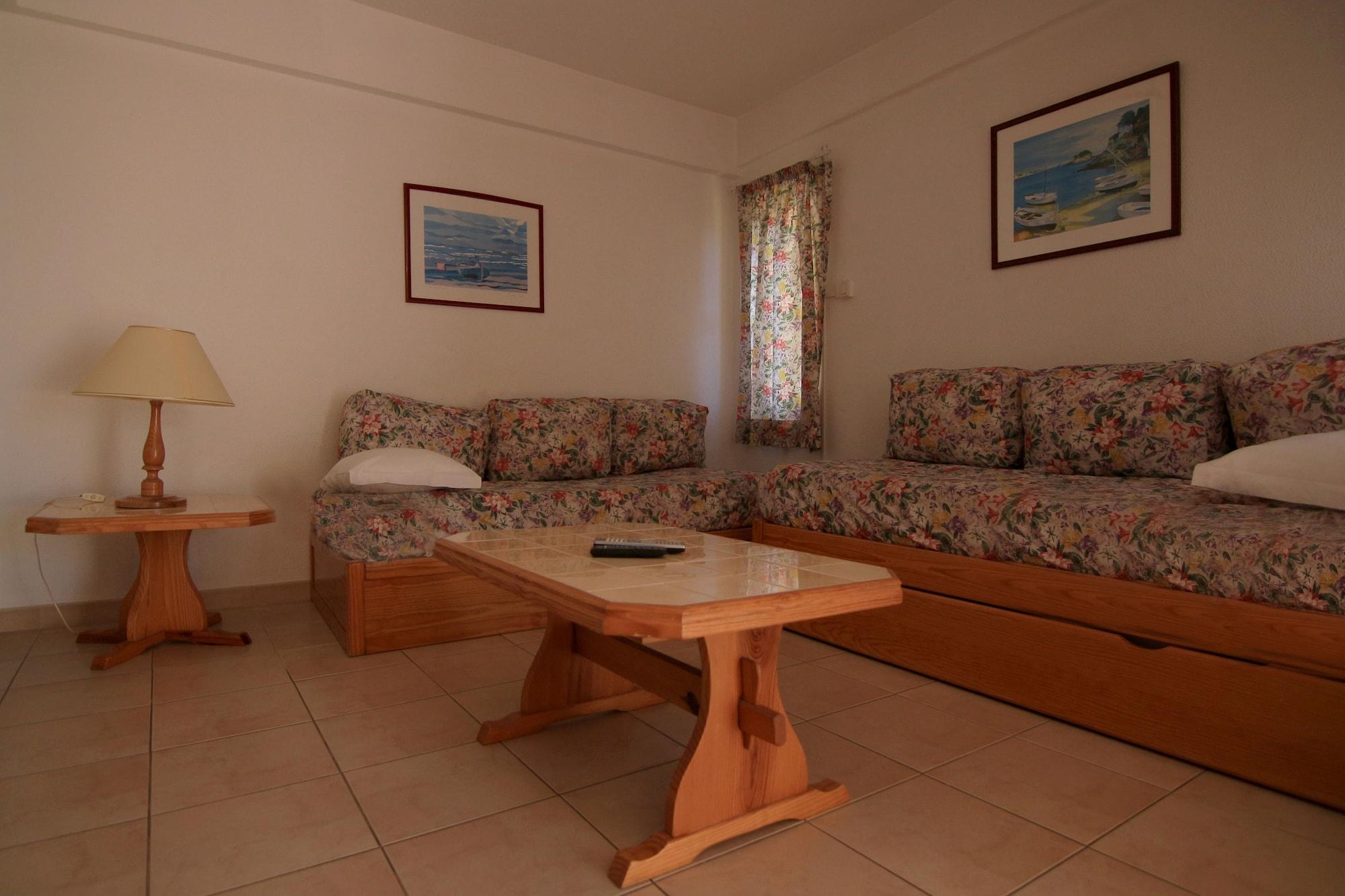 Parque Mourabel, Oasis Village & Pe Do