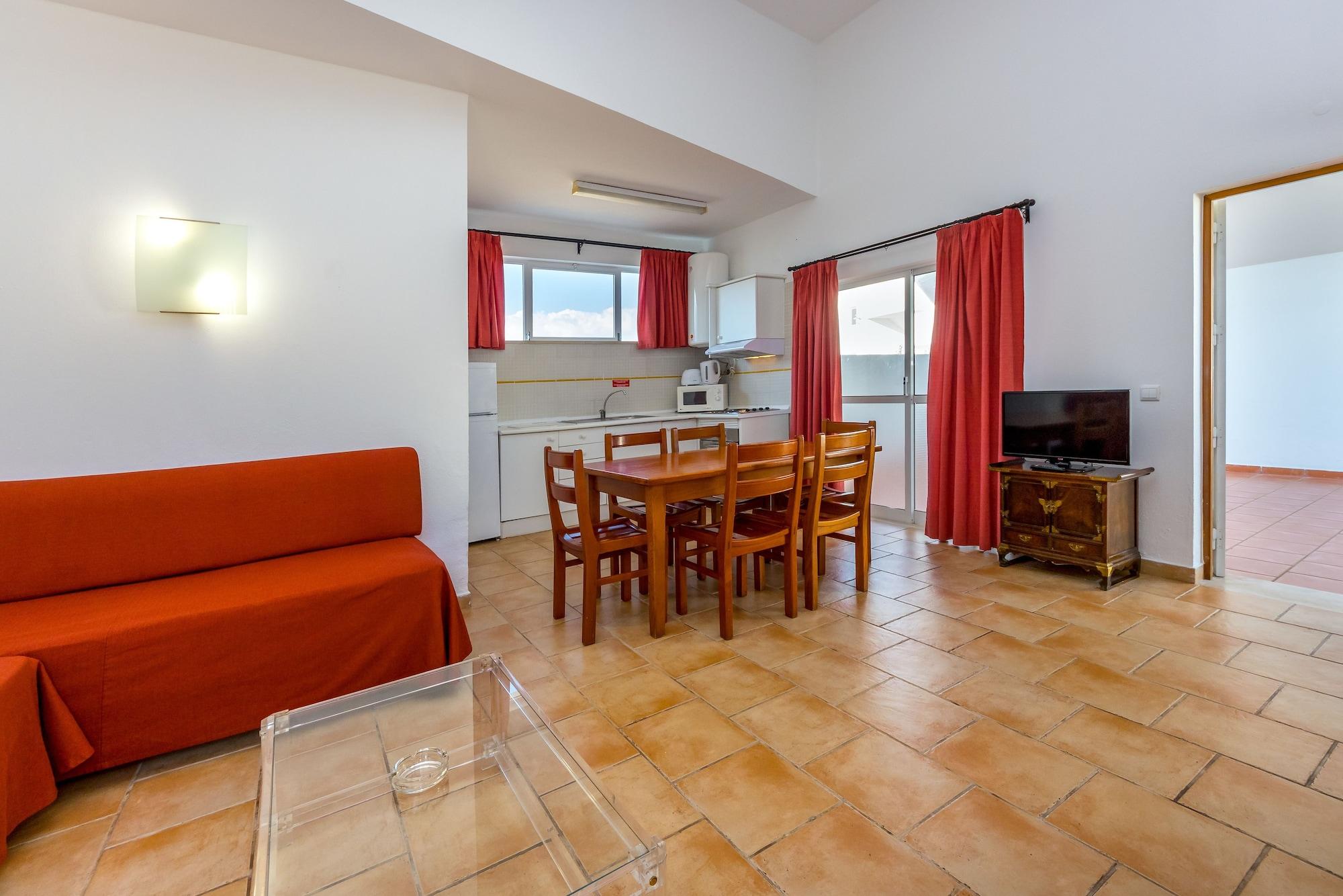 Apartahotel Pateo Village 3*