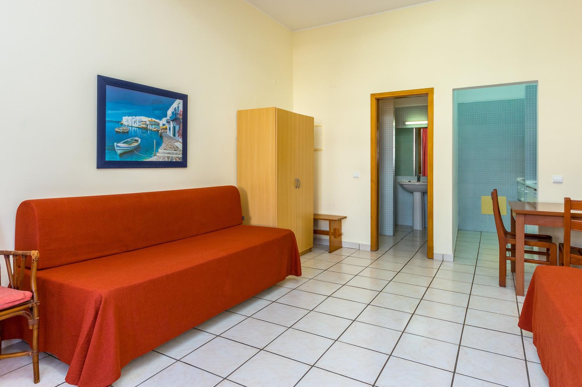 Apartahotel Pateo Village 3*
