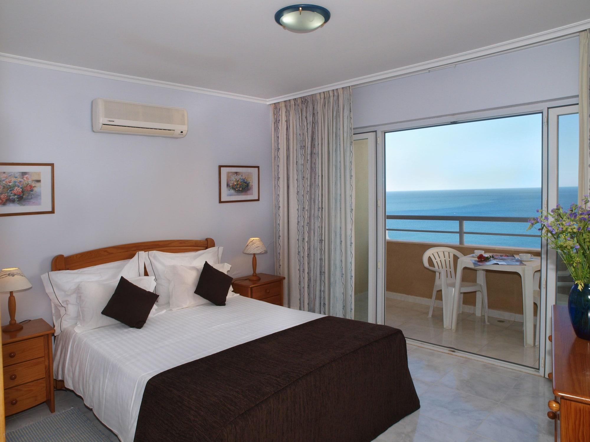 Jardins Da Rocha Aparthotel 3*