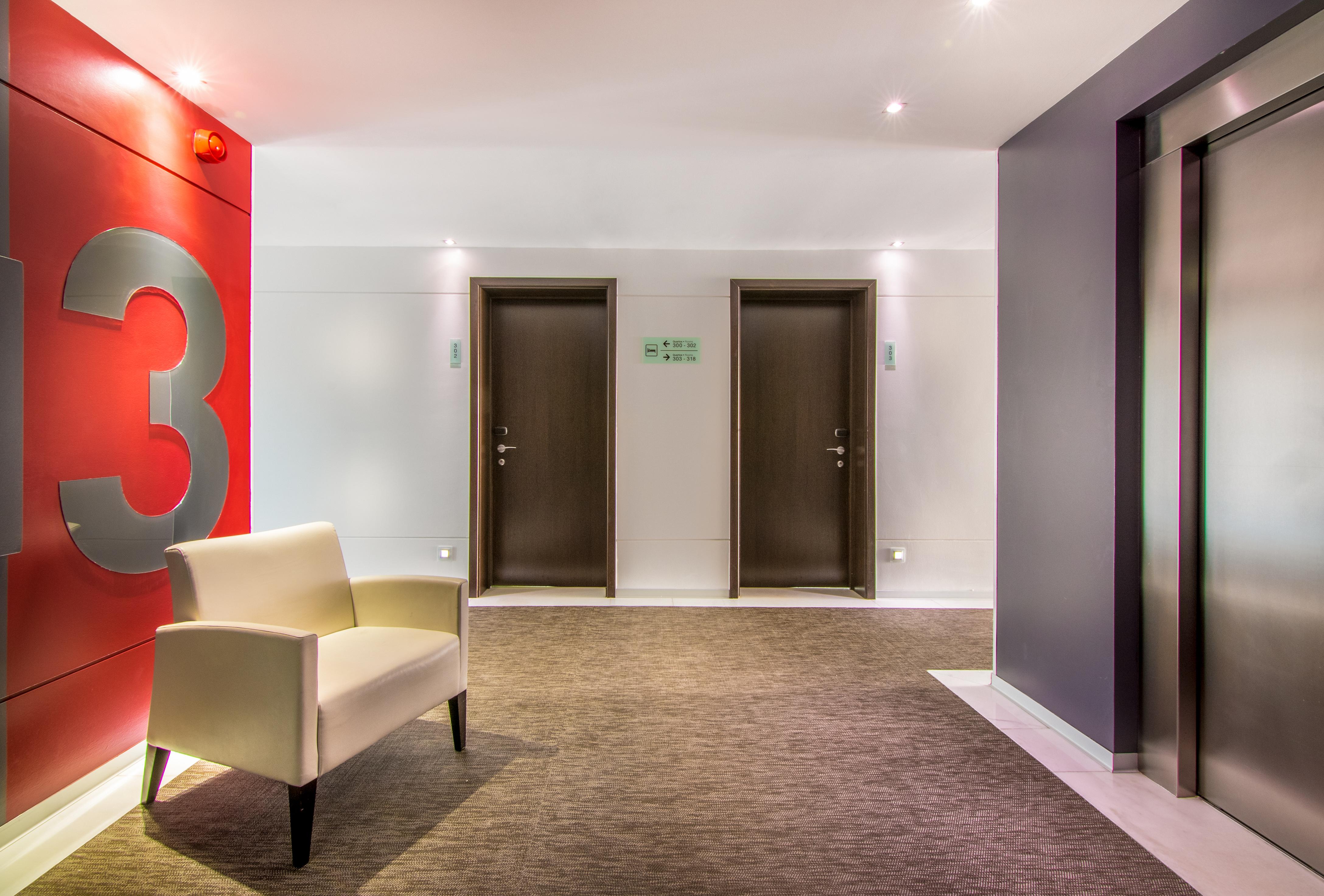 Rr Da Rocha Hotel
