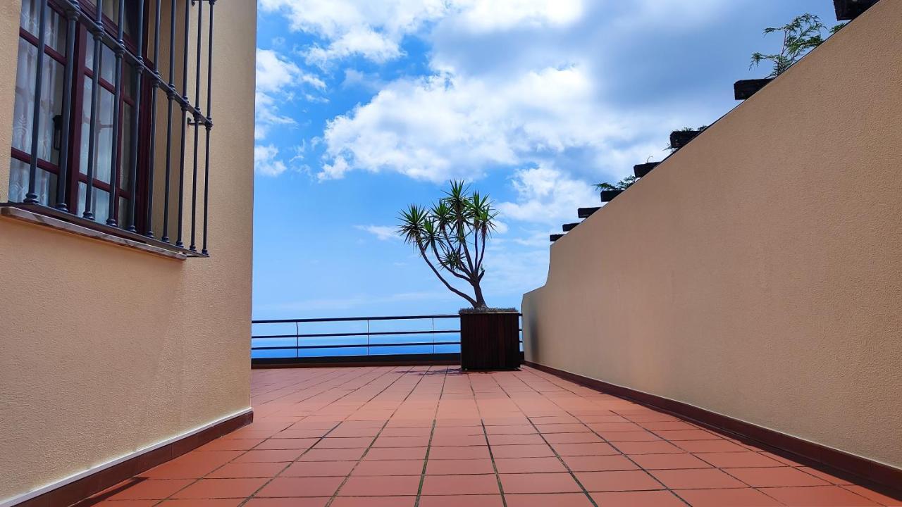 Casa Gina, With Views To Bay Casa de férias