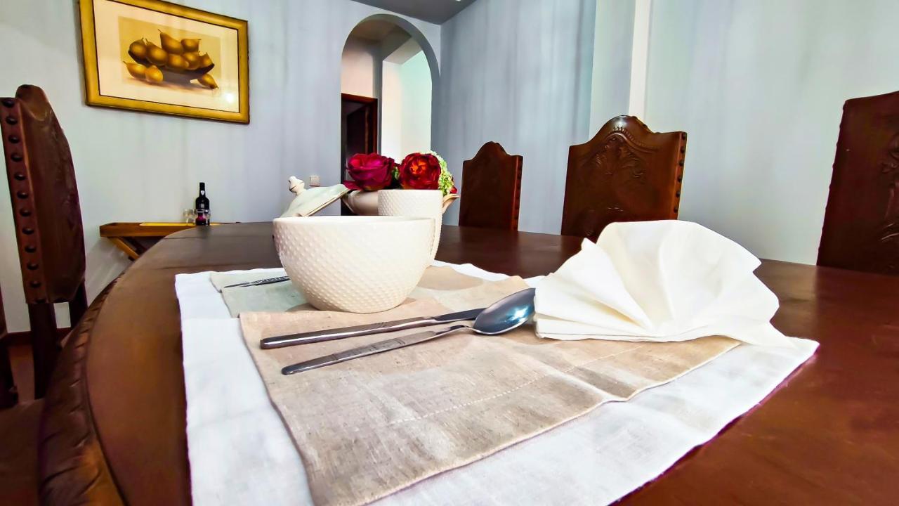 Casa Gina, With Views To Bay Funchal (Madeira)