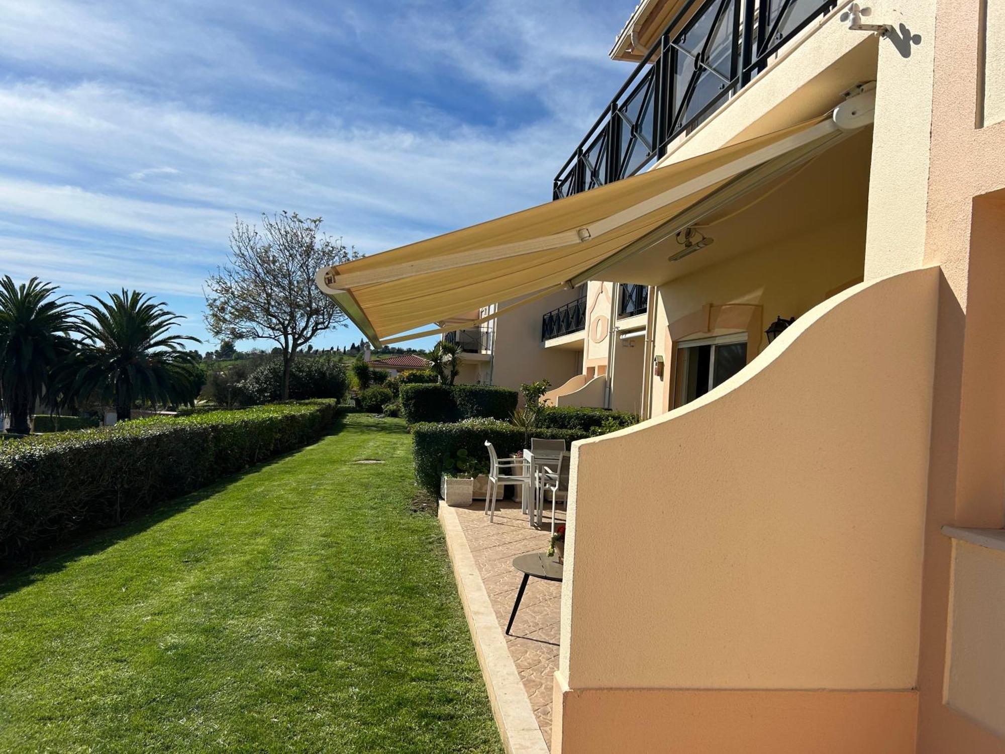 With Sunny Patio Boavista Golf & Apartment Lagos