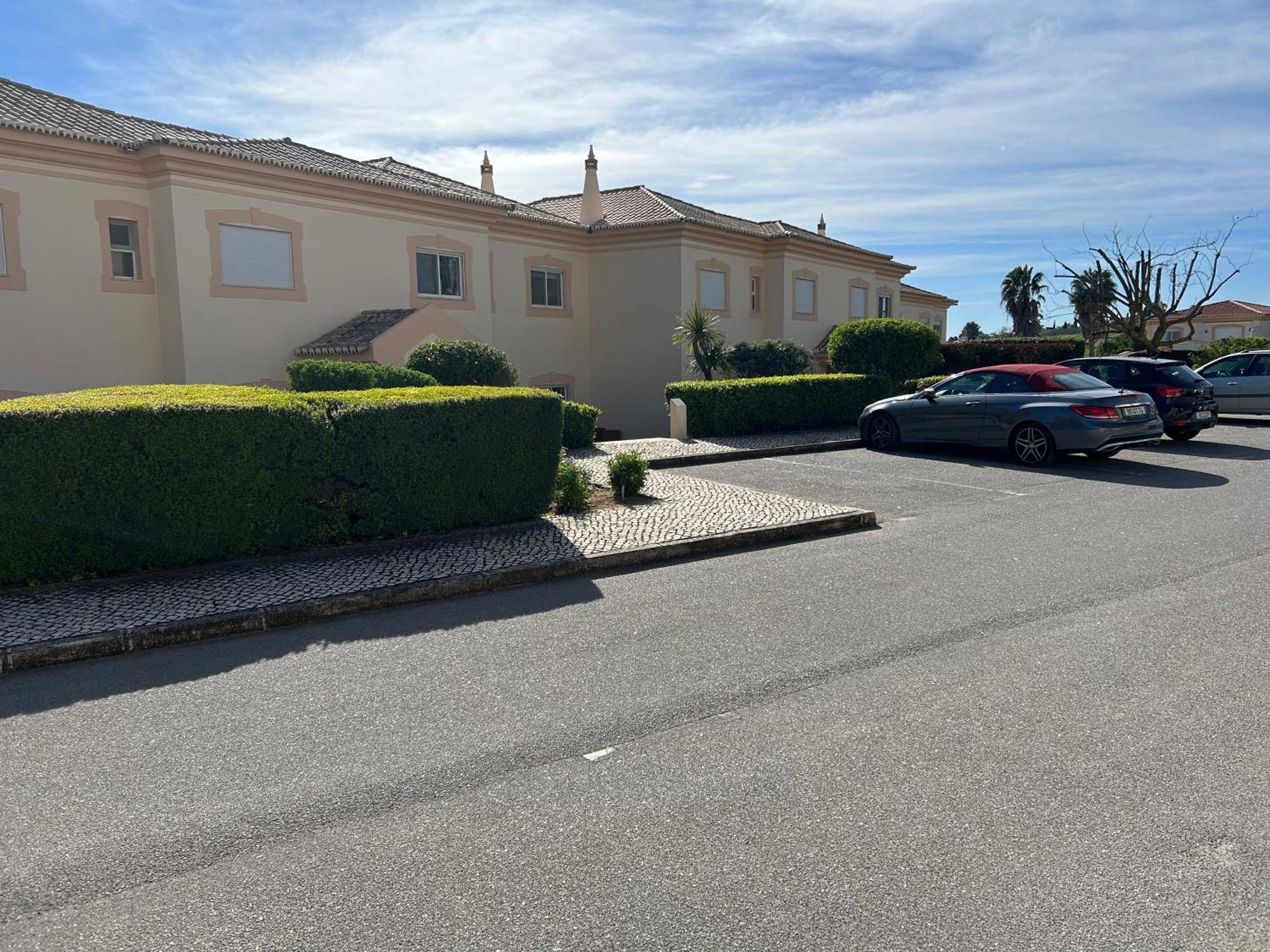 With Sunny Patio Boavista Golf & Apartment