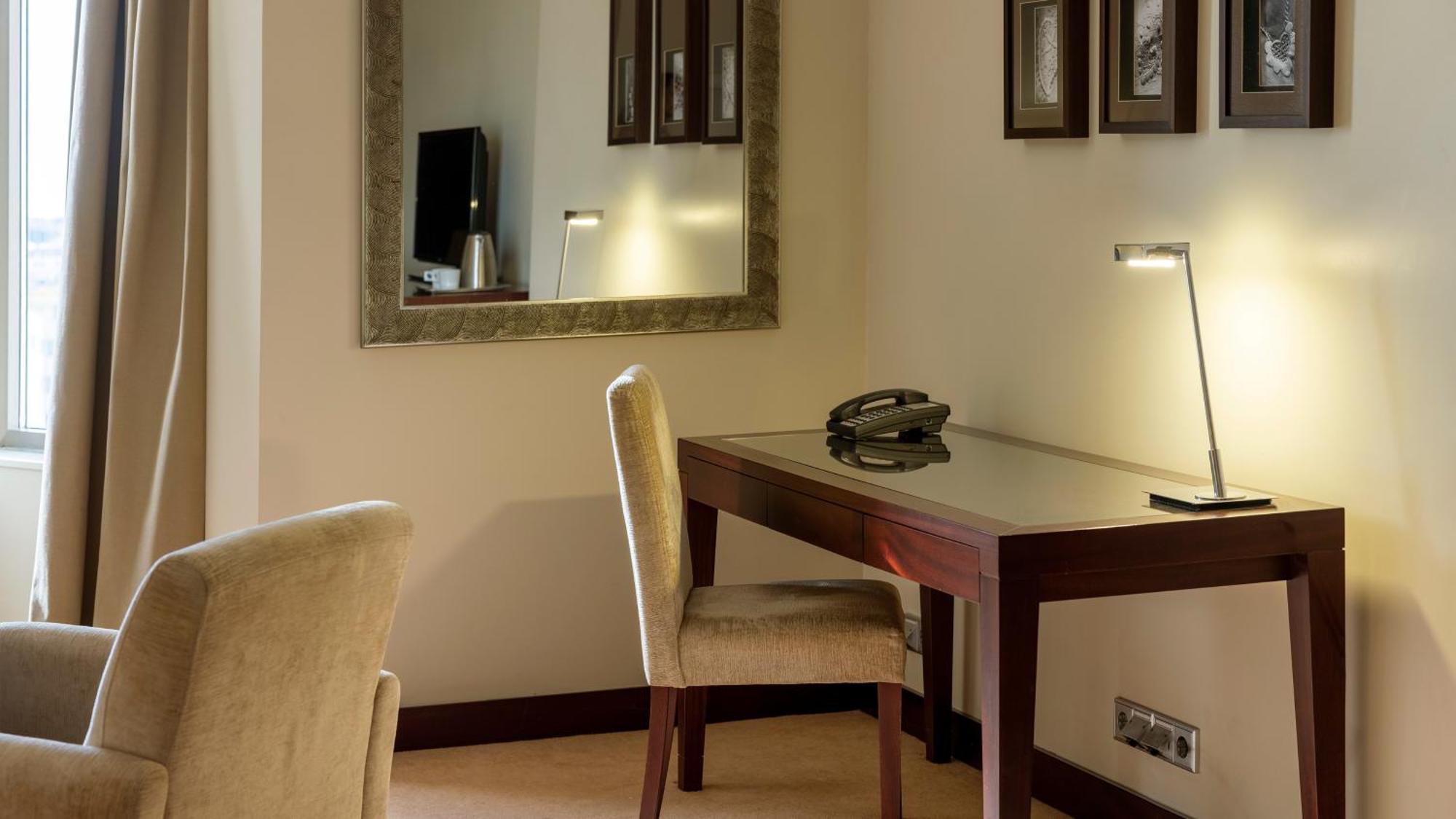 Crowne Plaza By Ihg 5*