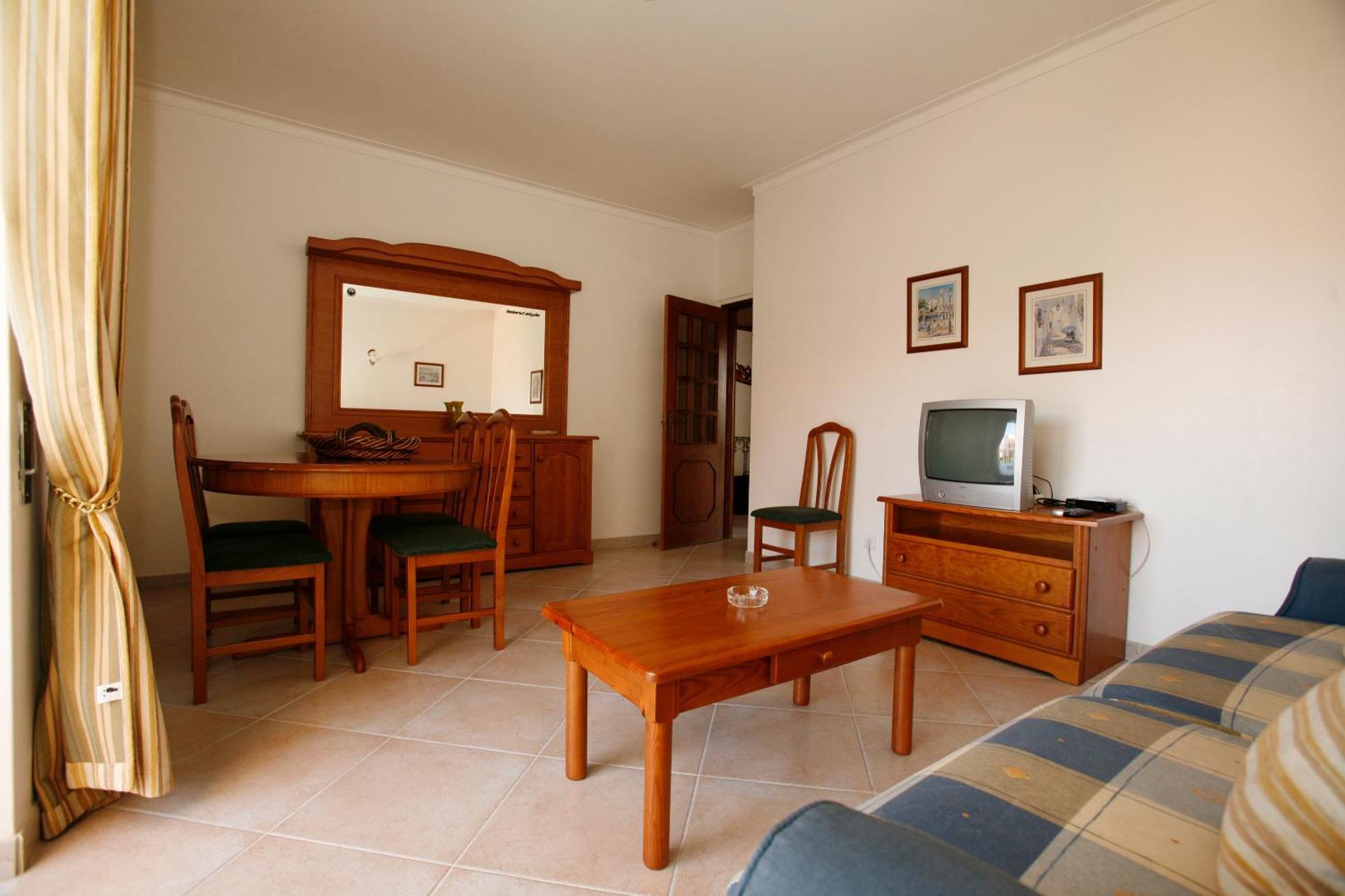 Apartahotel Coral Do Vau