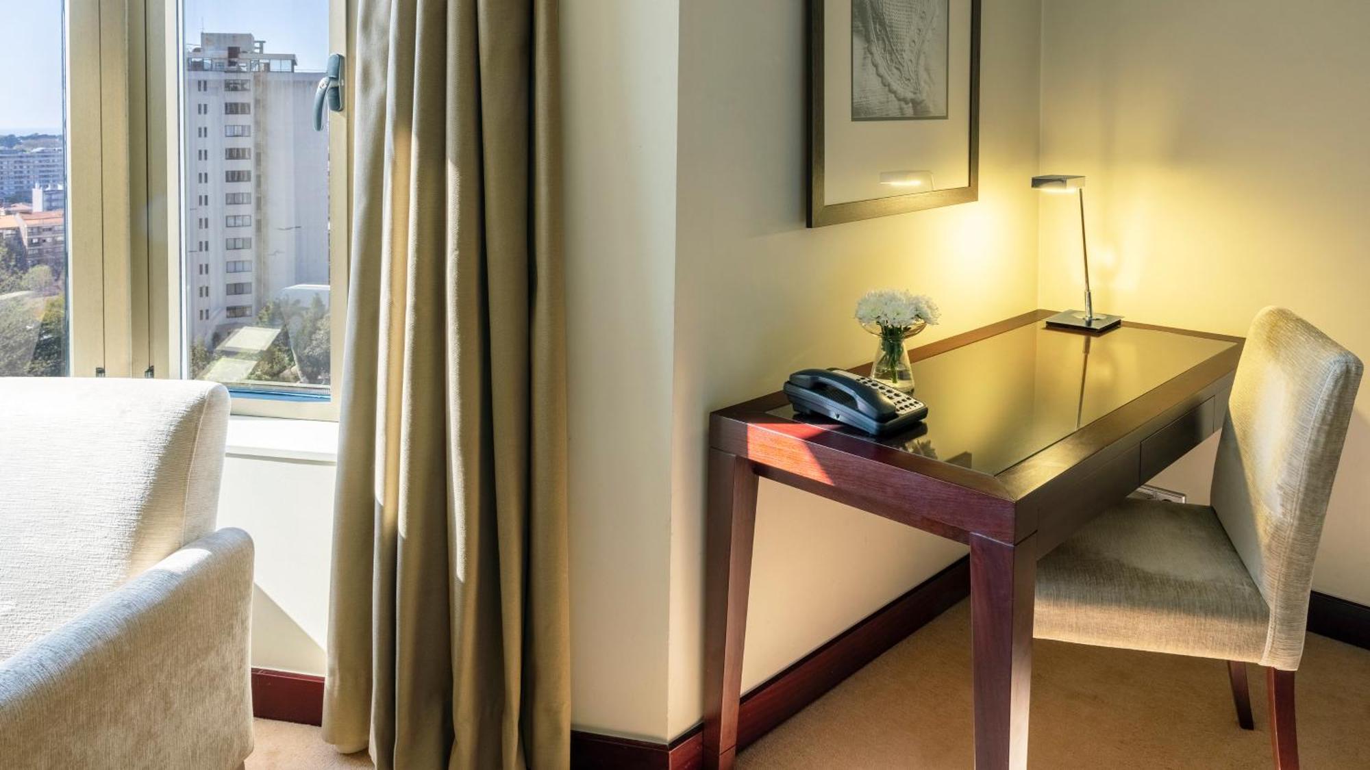 Crowne Plaza By Ihg Hotel Porto