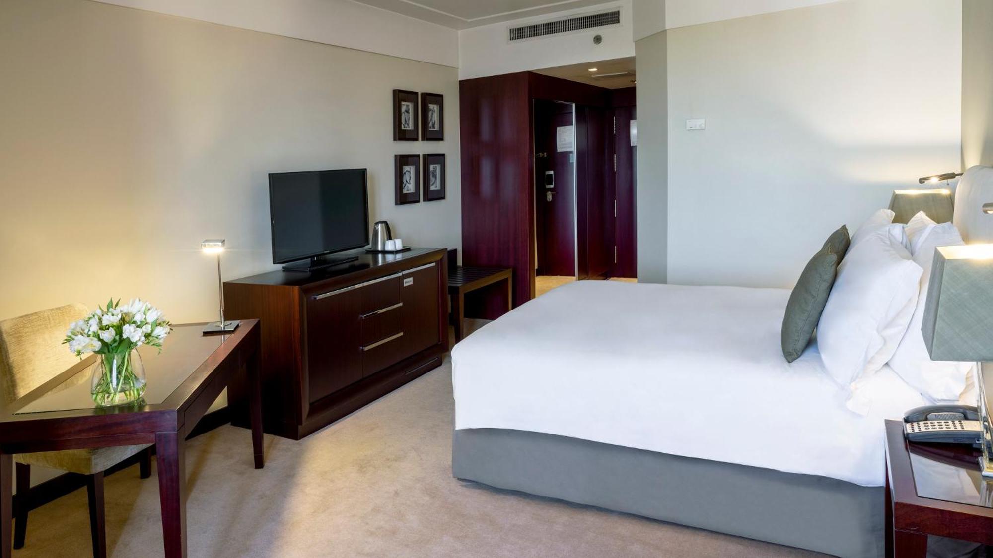 Crowne Plaza By Ihg 5*
