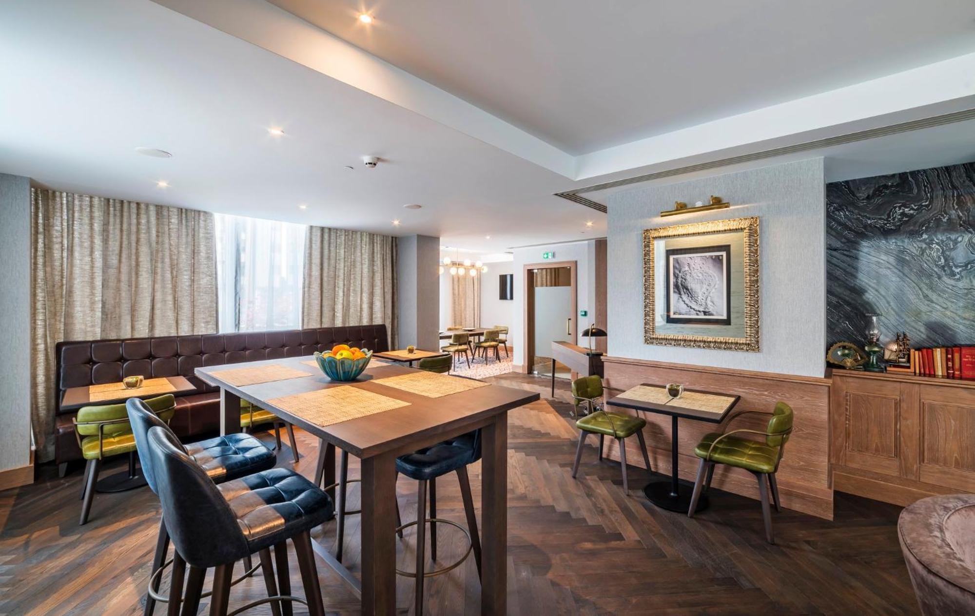 Crowne Plaza By Ihg