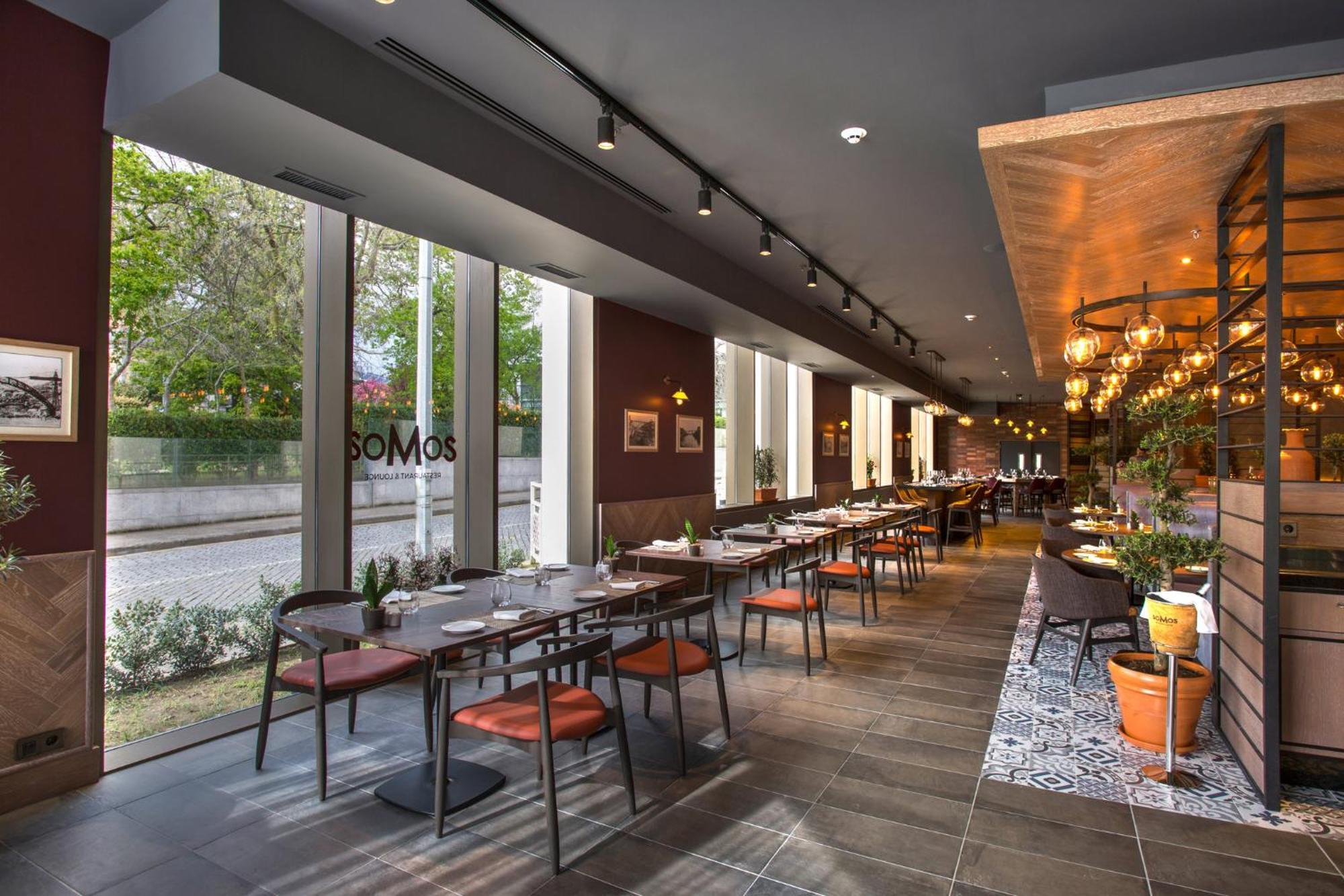 Crowne Plaza By Ihg Hotel 5*