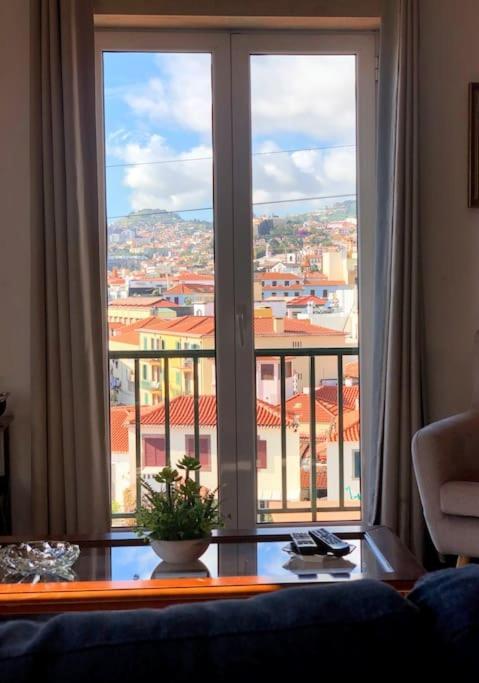 Costa's Oldtown House In Apartment