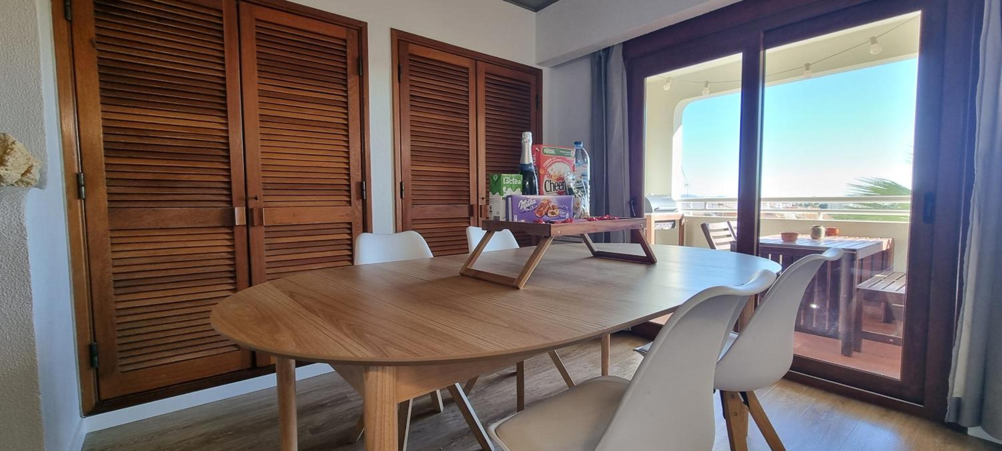 Main Avenue Albufeira, Walk To Beach, Old Town, Shooping, Location