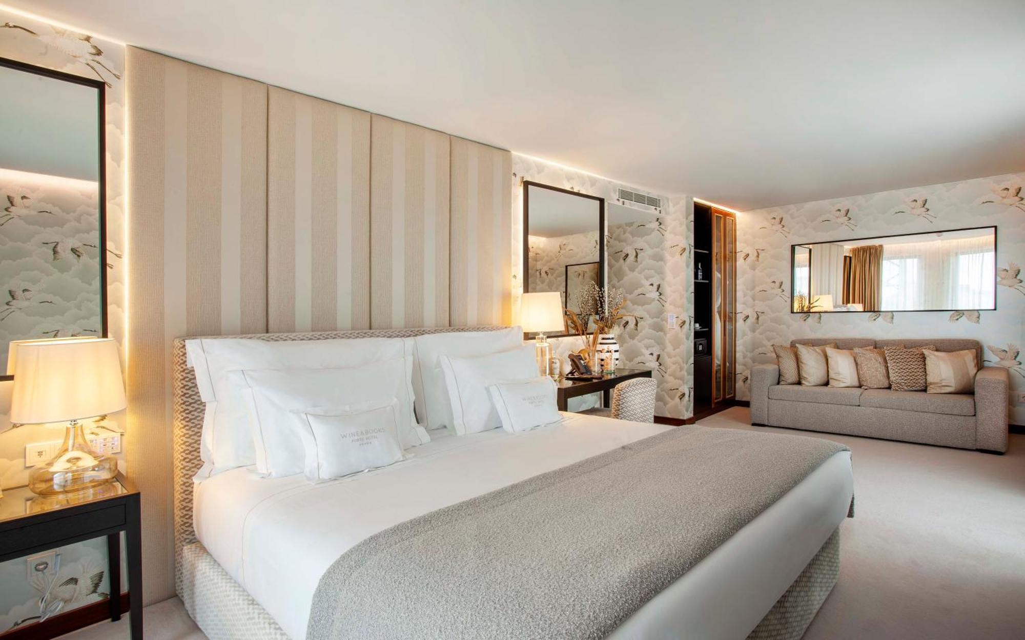Wine & Books Hotel Oporto