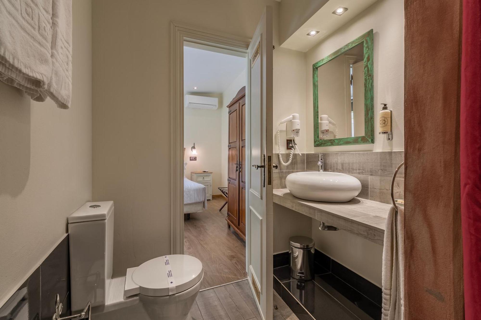 Rosa (adults Only) Lagos