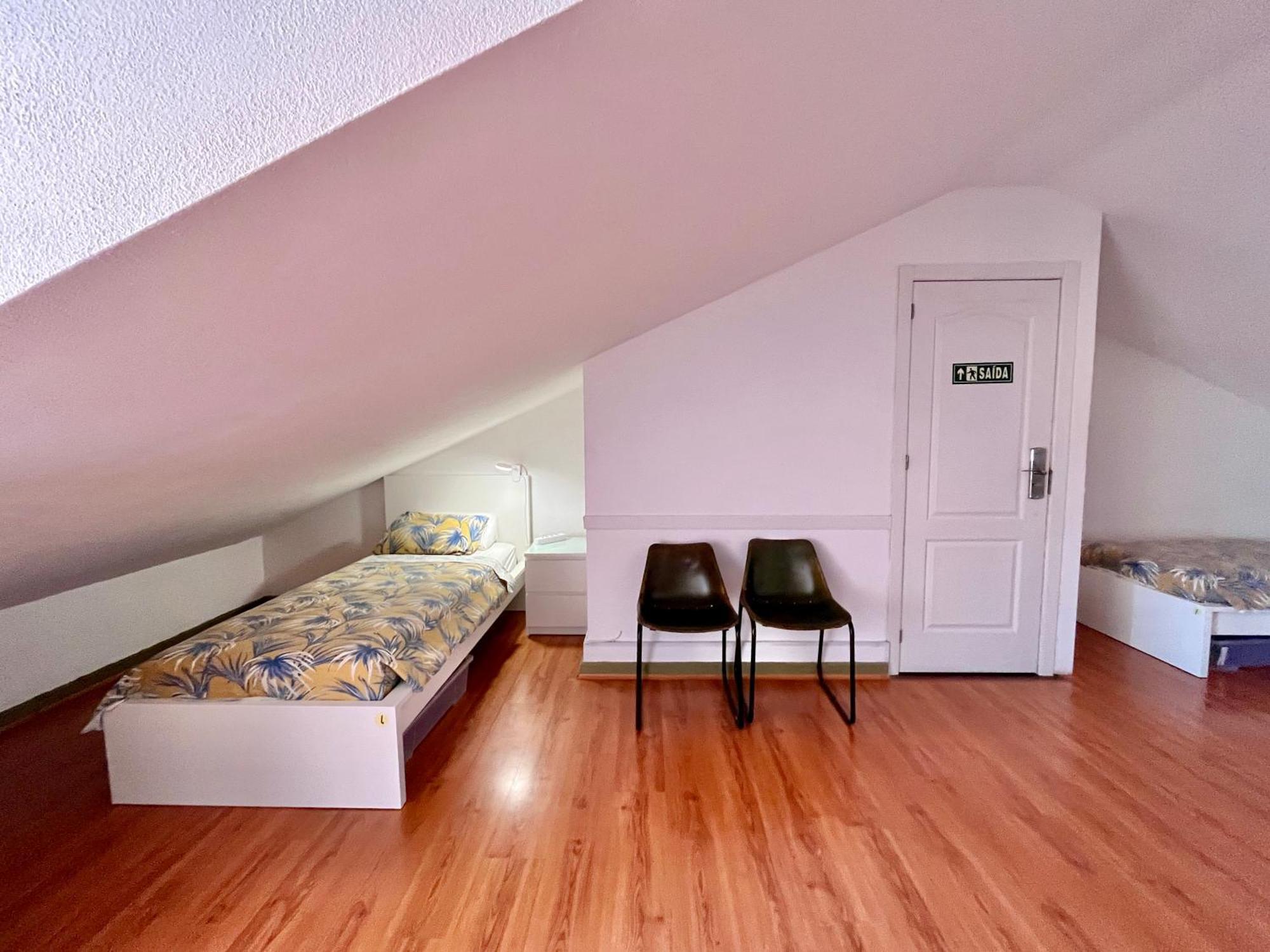 Ljmonade Hostel *