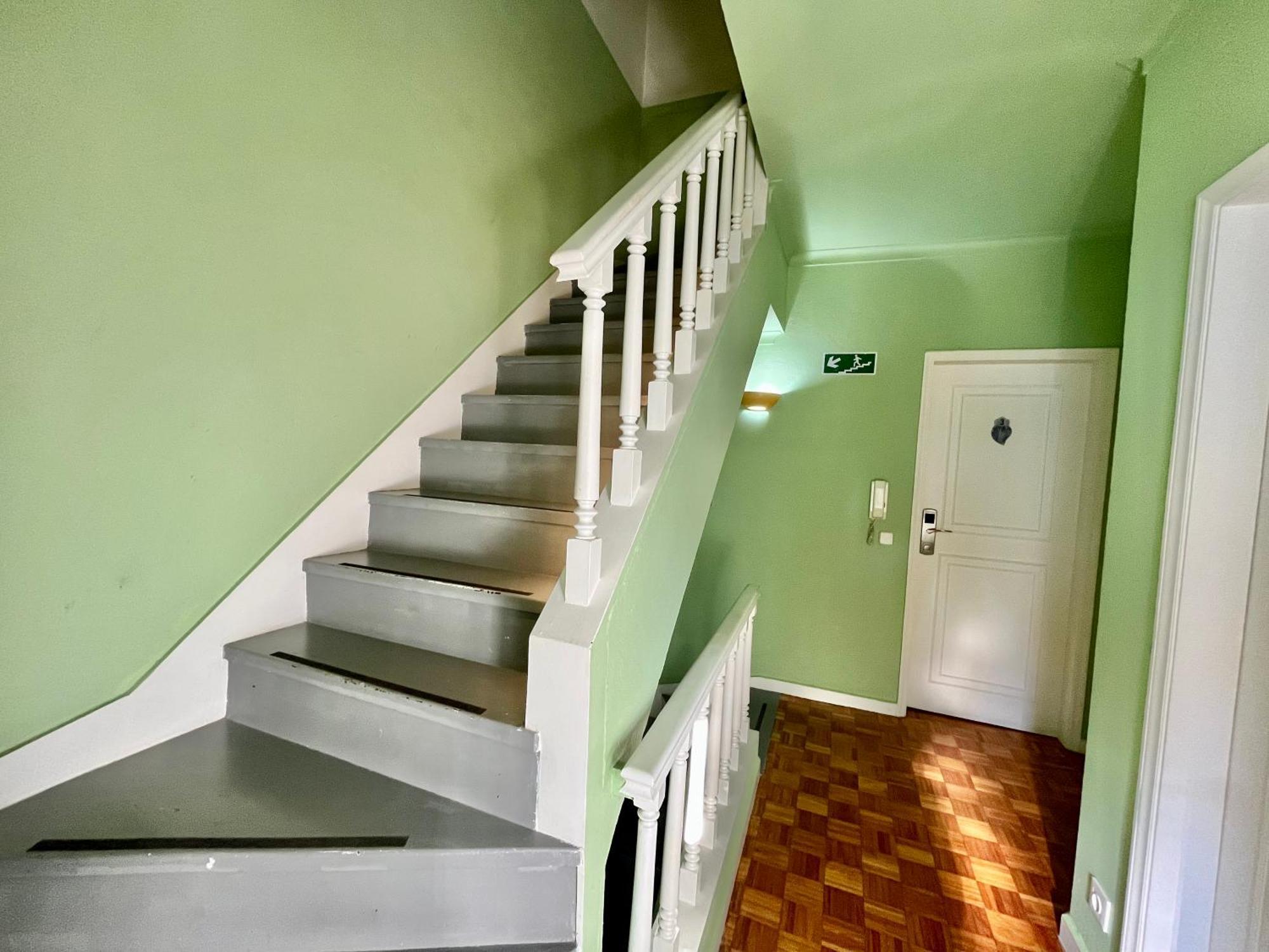 Hostel Ljmonade *