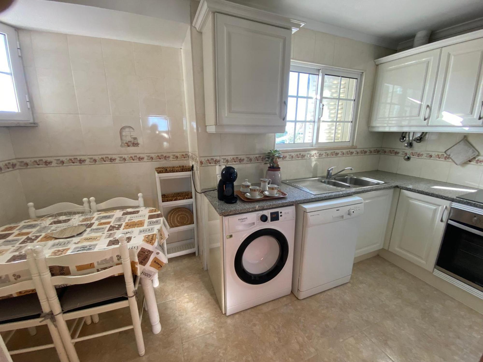Moradia Olival- Bbq, 2 Quartos, Quintal Vakantiehuis Albufeira