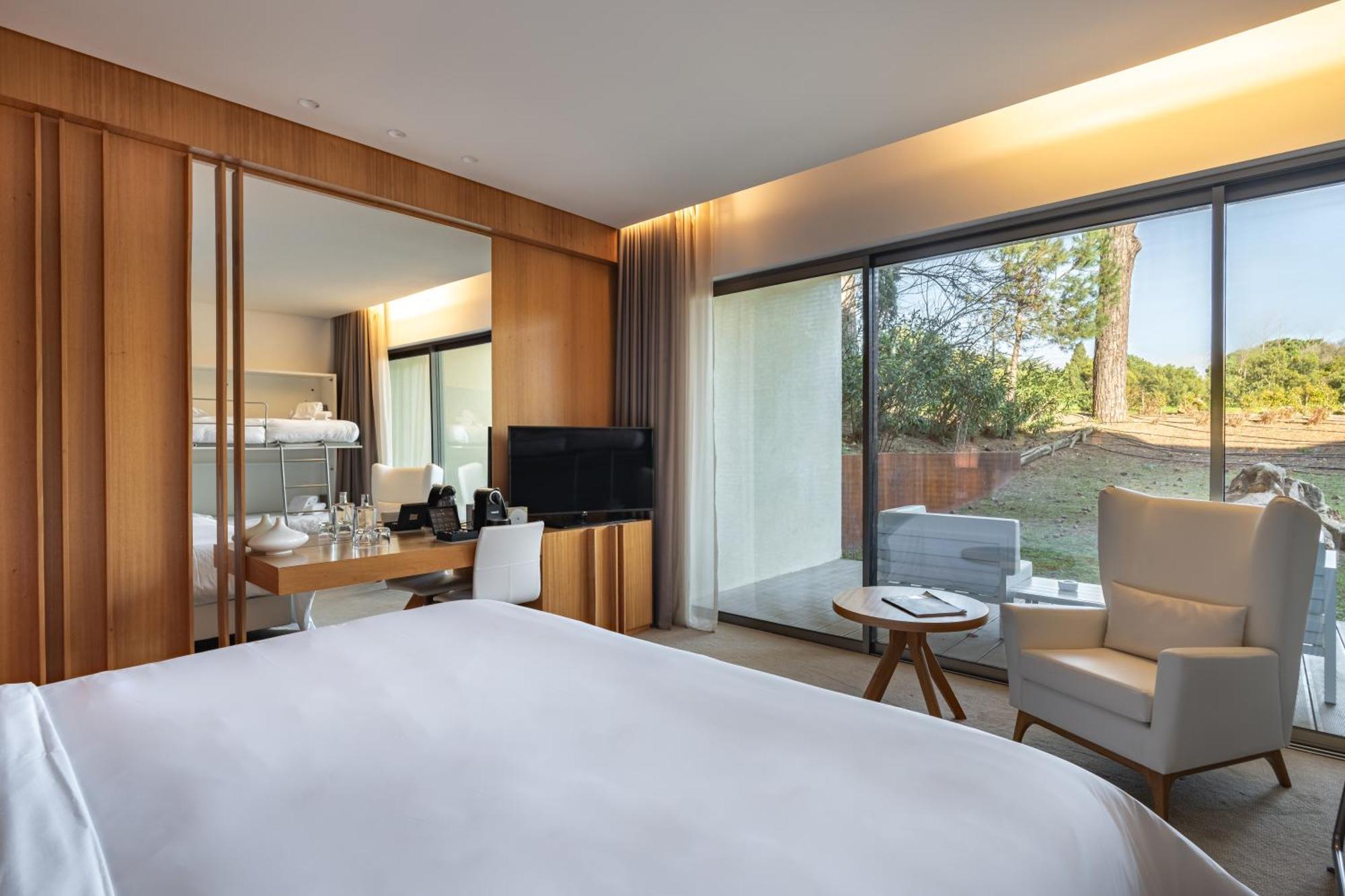 Onyria Marinha Boutique Hotel 5*