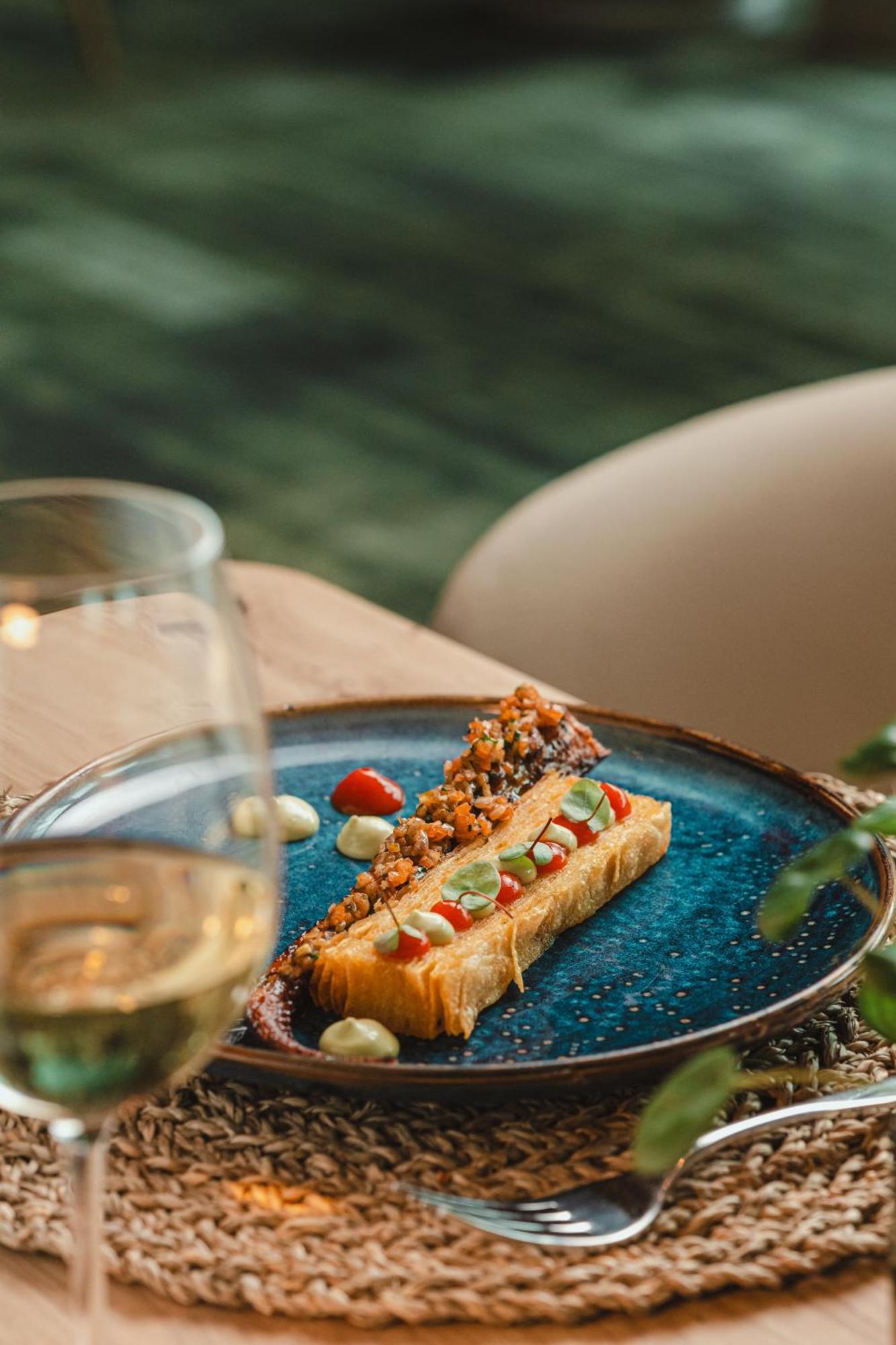 Onyria Marinha Boutique Hotel