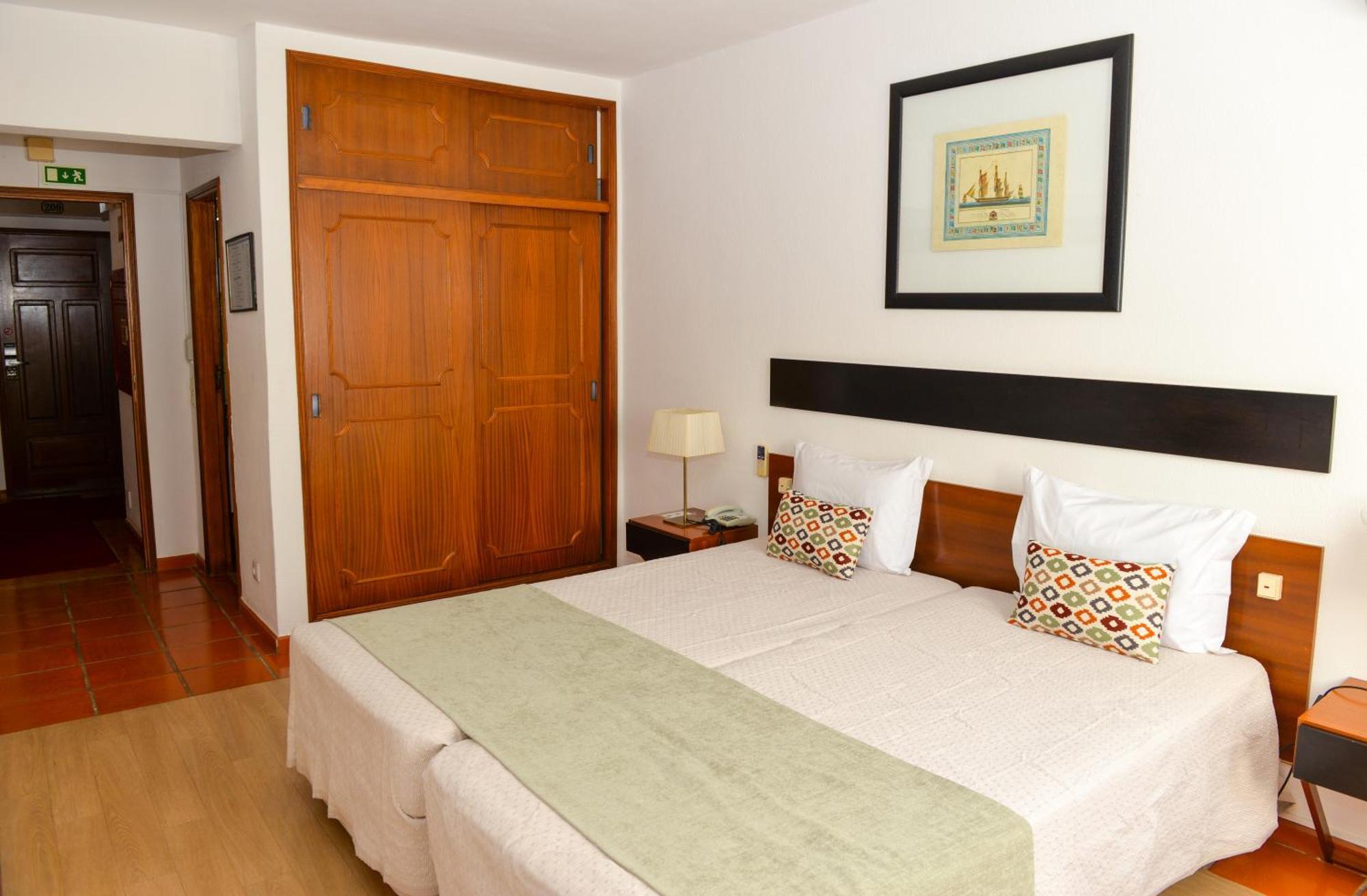Hotel Lagosmar Story