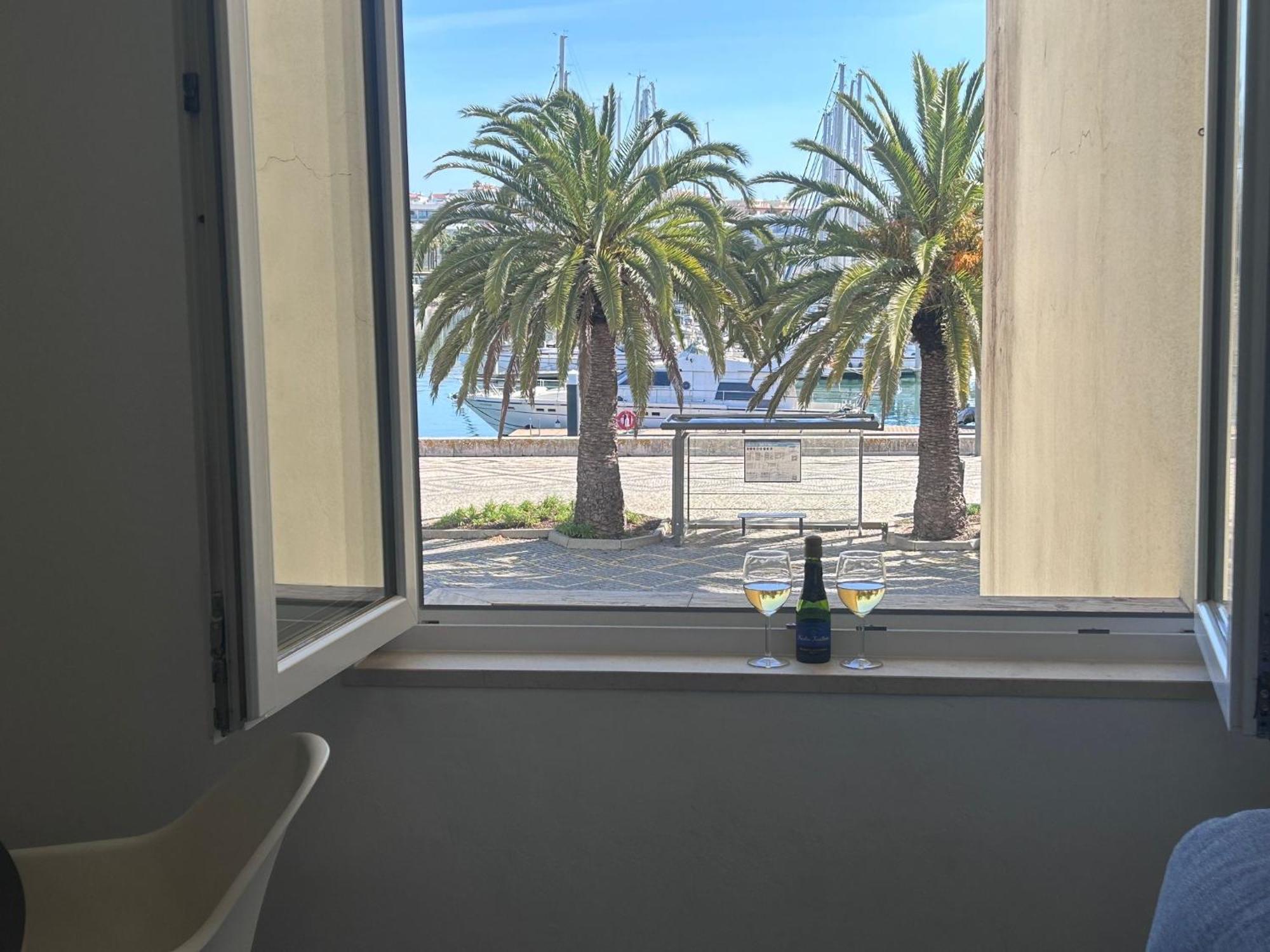 Marina And Promenade View Apartment