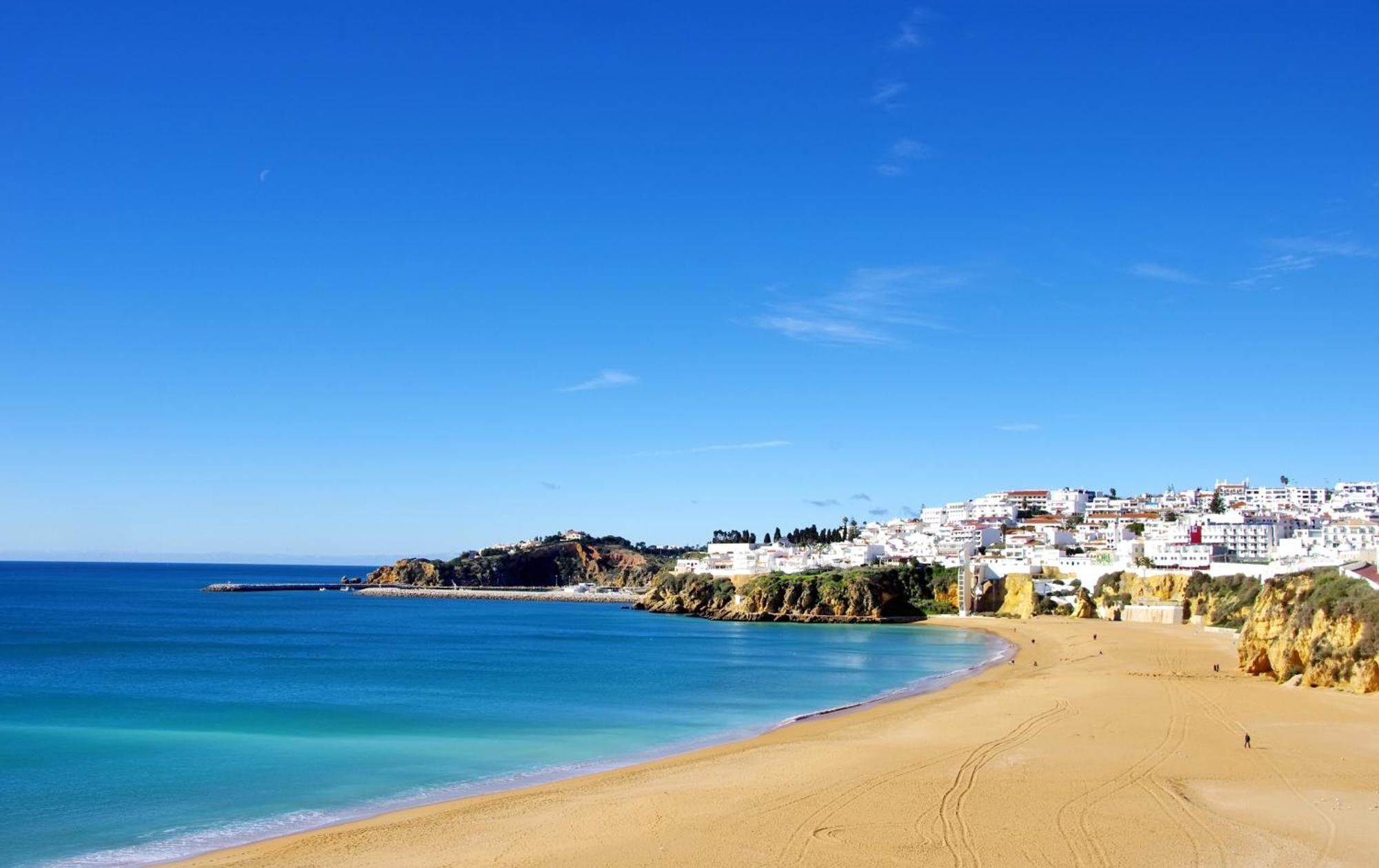Apartment Homes Ocean View With Sunbathing Terrace, 2 Swimming Pools & Tennis Court
