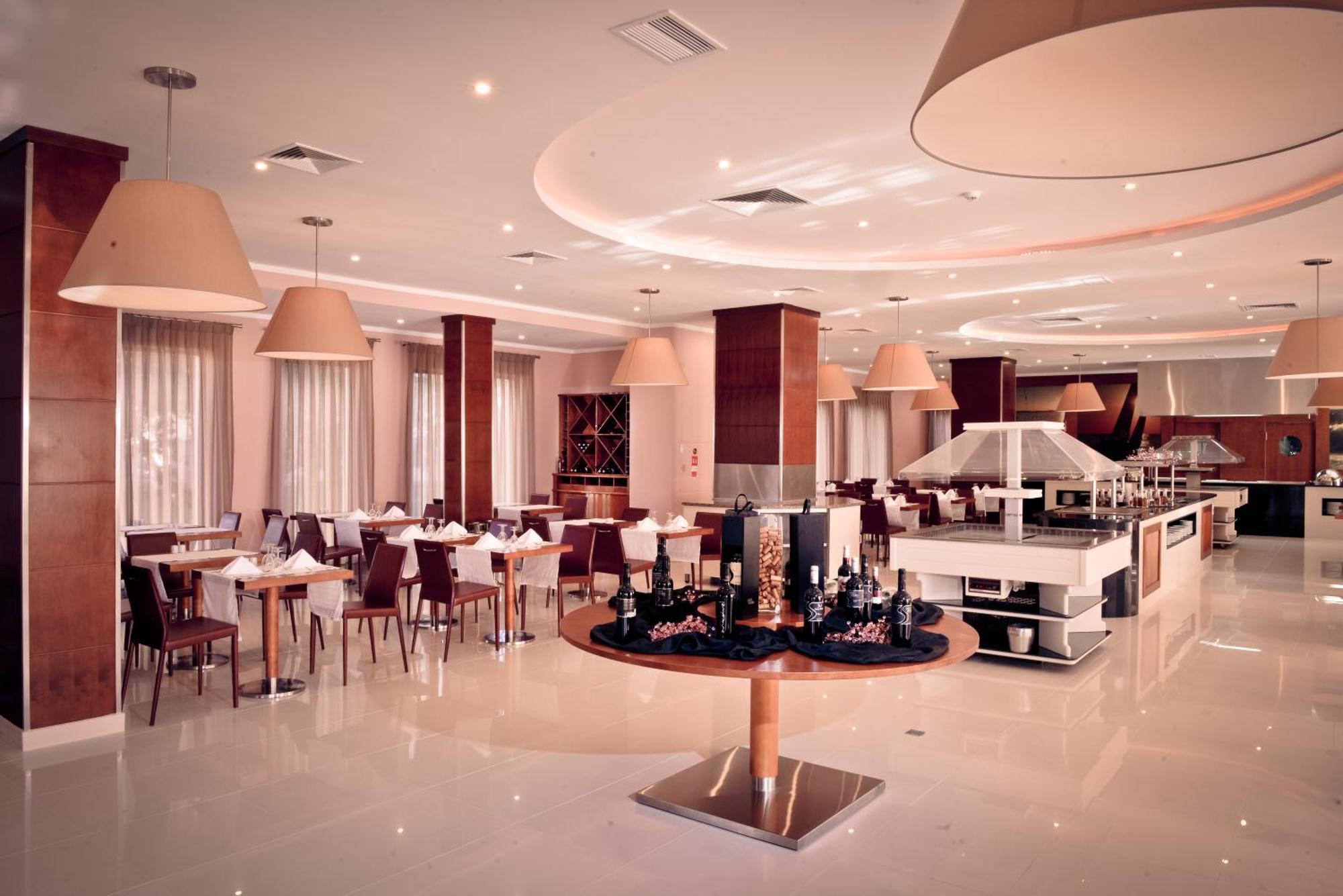 Hotel Gale Marina